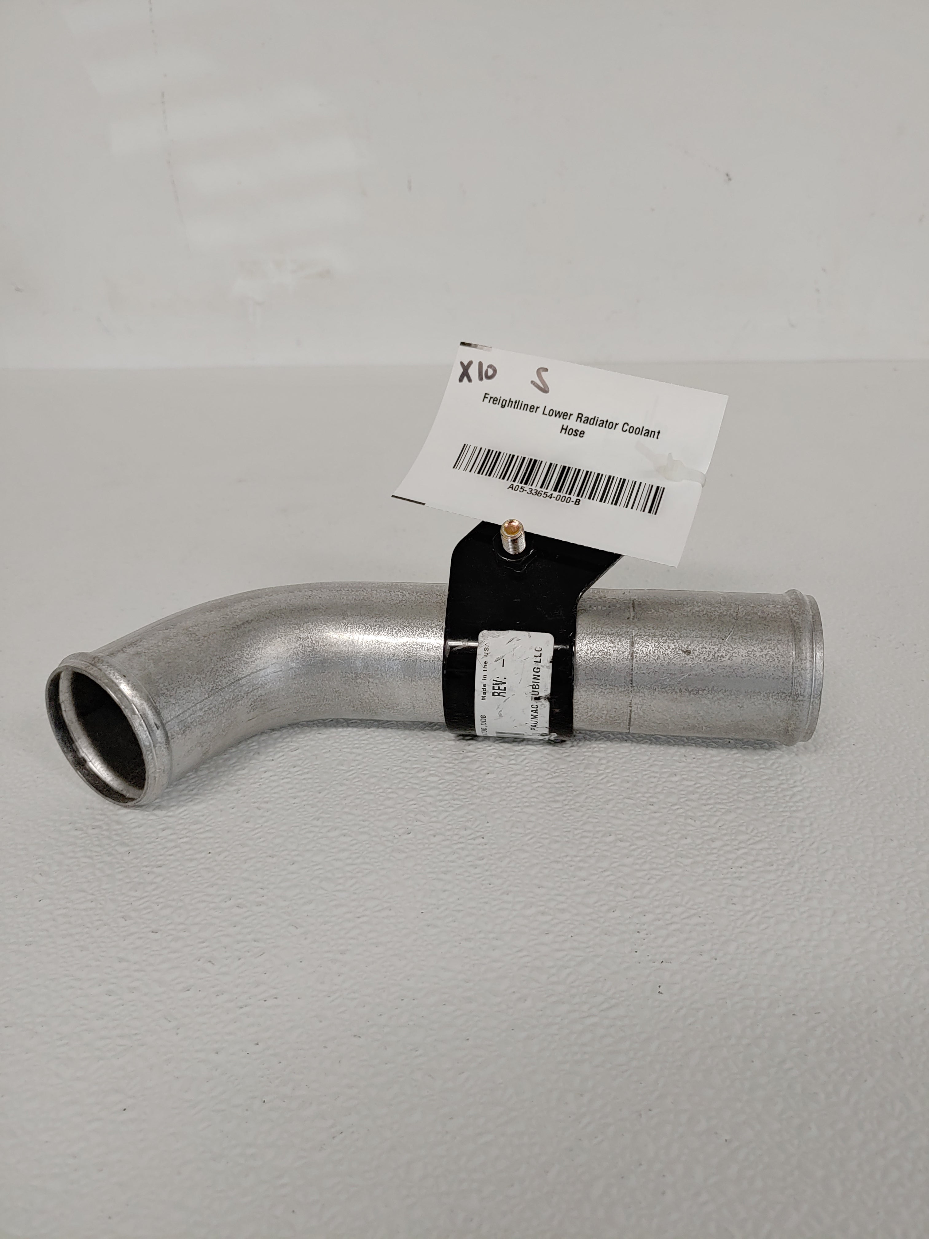 Freightliner Lower Radiator Coolant Hose - P/N: A05-33654-000 (6809065947222)