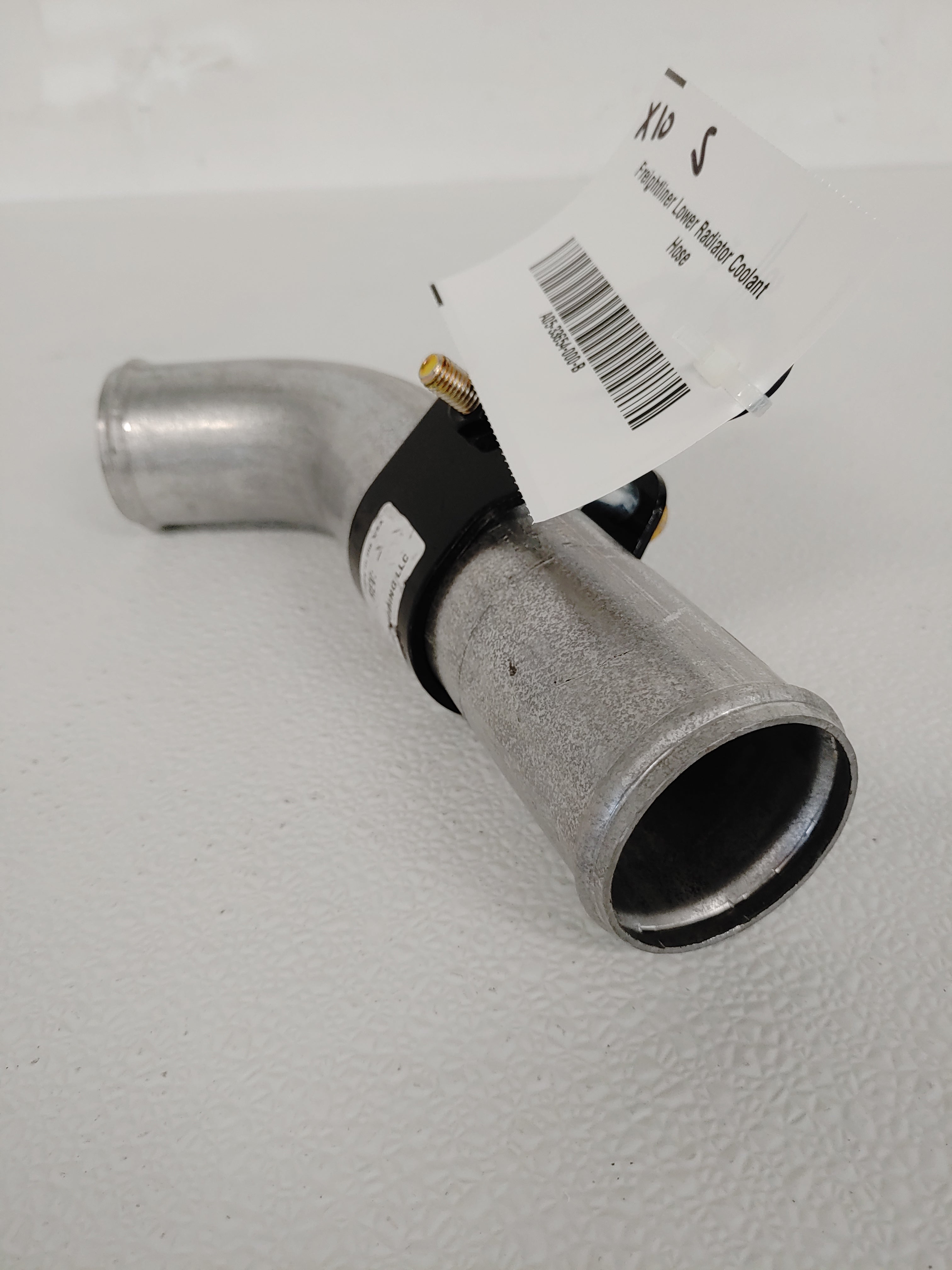 Freightliner Lower Radiator Coolant Hose - P/N: A05-33654-000 (6809065947222)