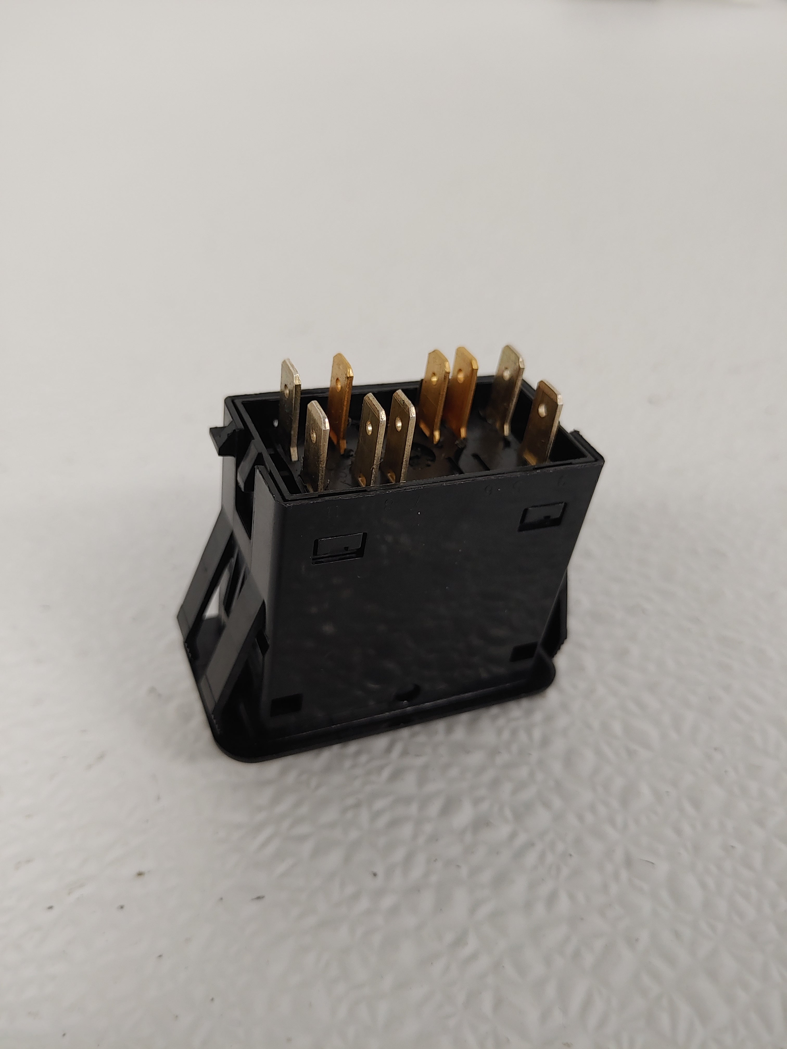 Freightliner Optional OPT Rocker Switch - A06-37217-014