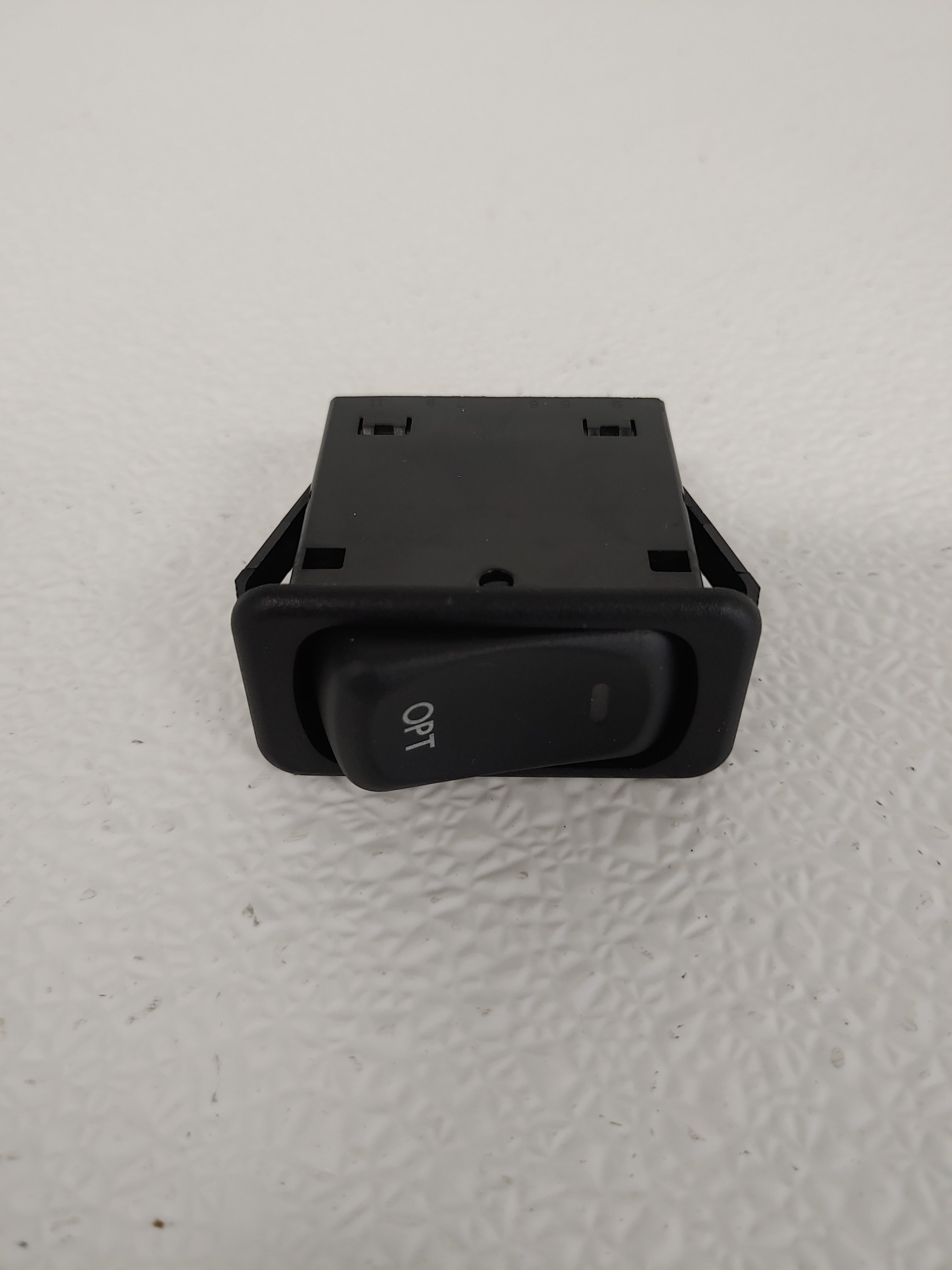 Freightliner Optional Rocker Switch - P/N: A06-37217-004 (6813481762902)