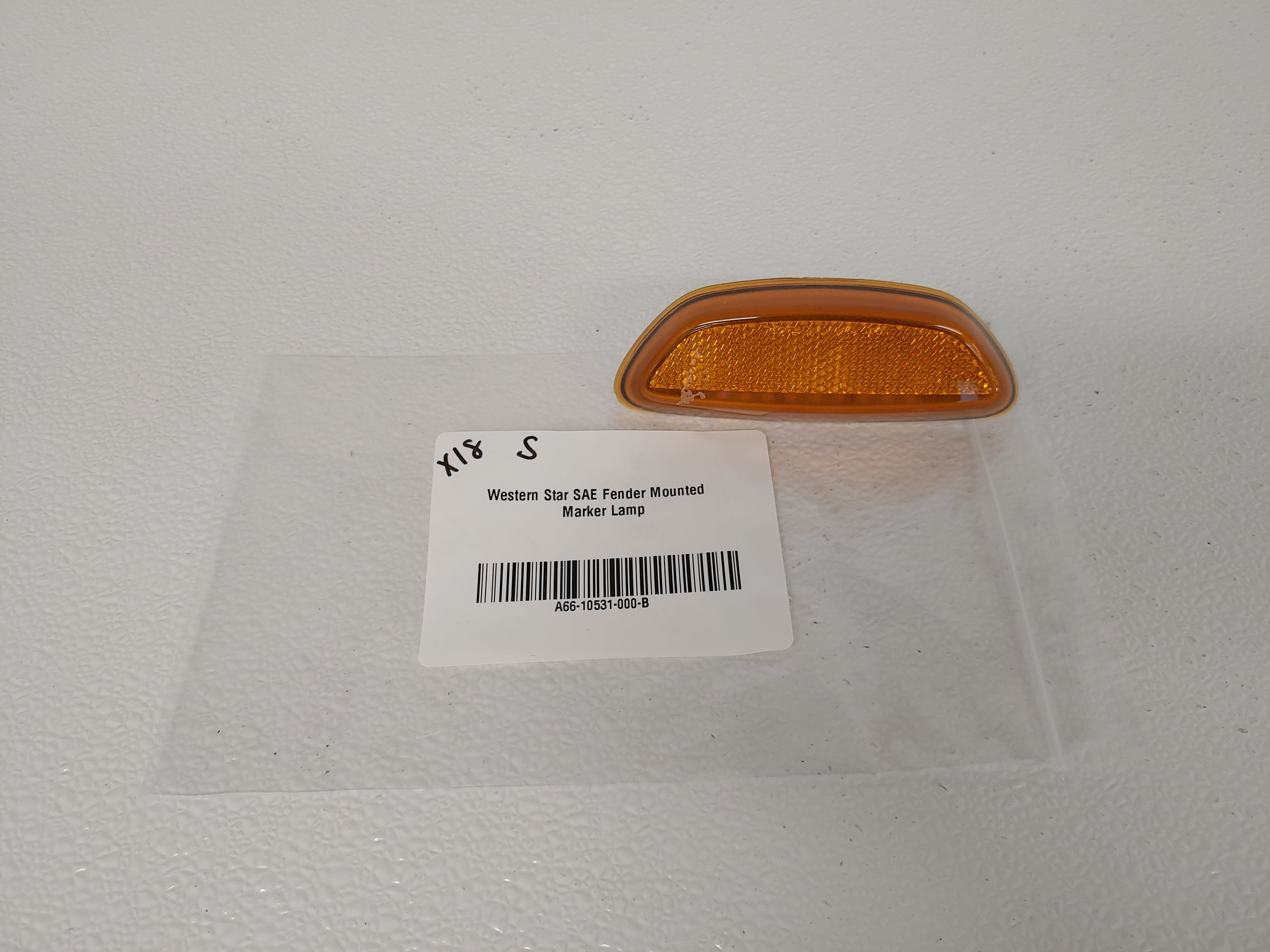 Western Star SAE Fender Mounted Marker Lamp - P/N: A66-10531-004 (6813598515286)