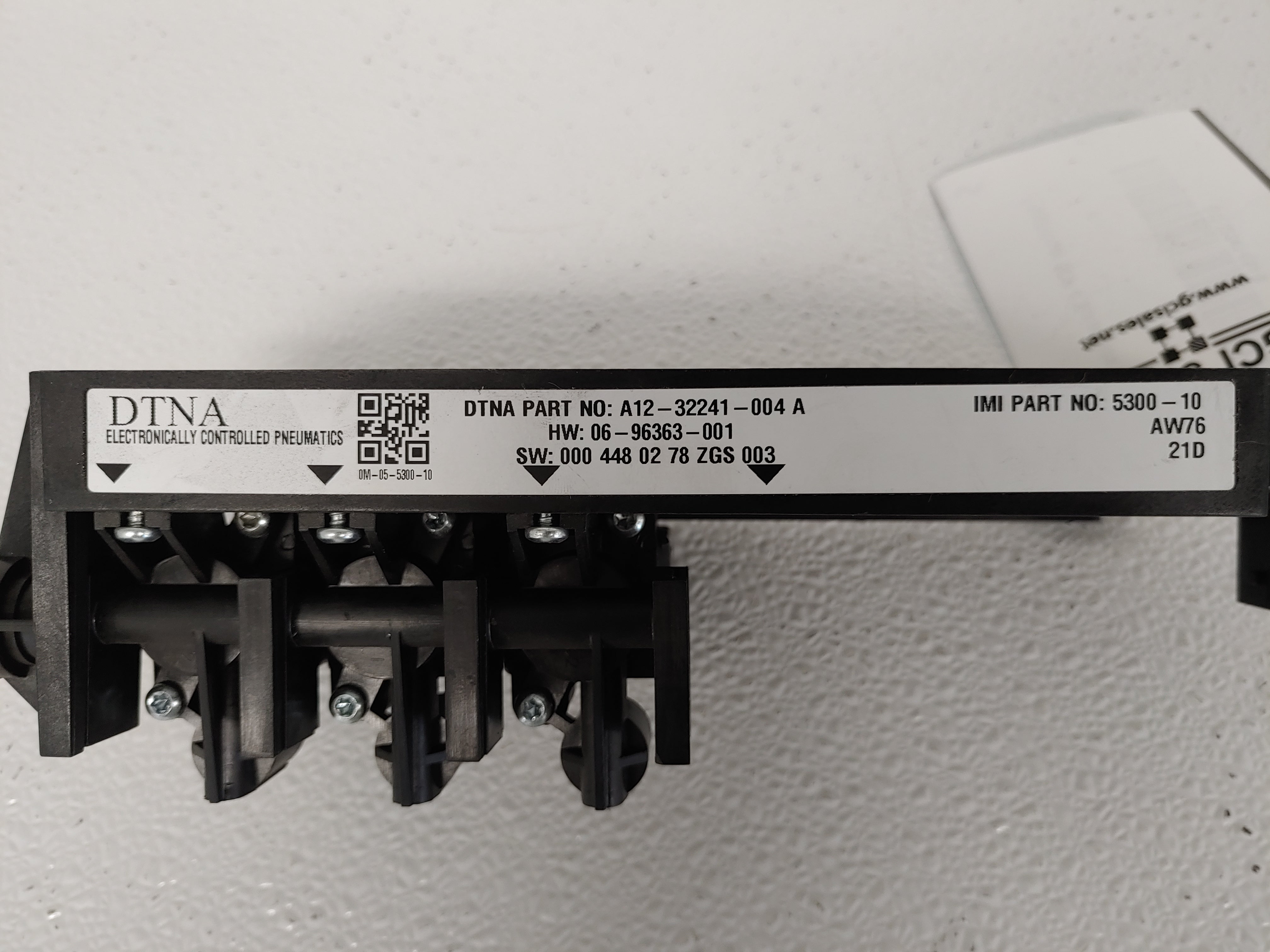 Freightliner ECP 4 Solenoids Bank - P/N: A12-32241-004 (6815679414358)