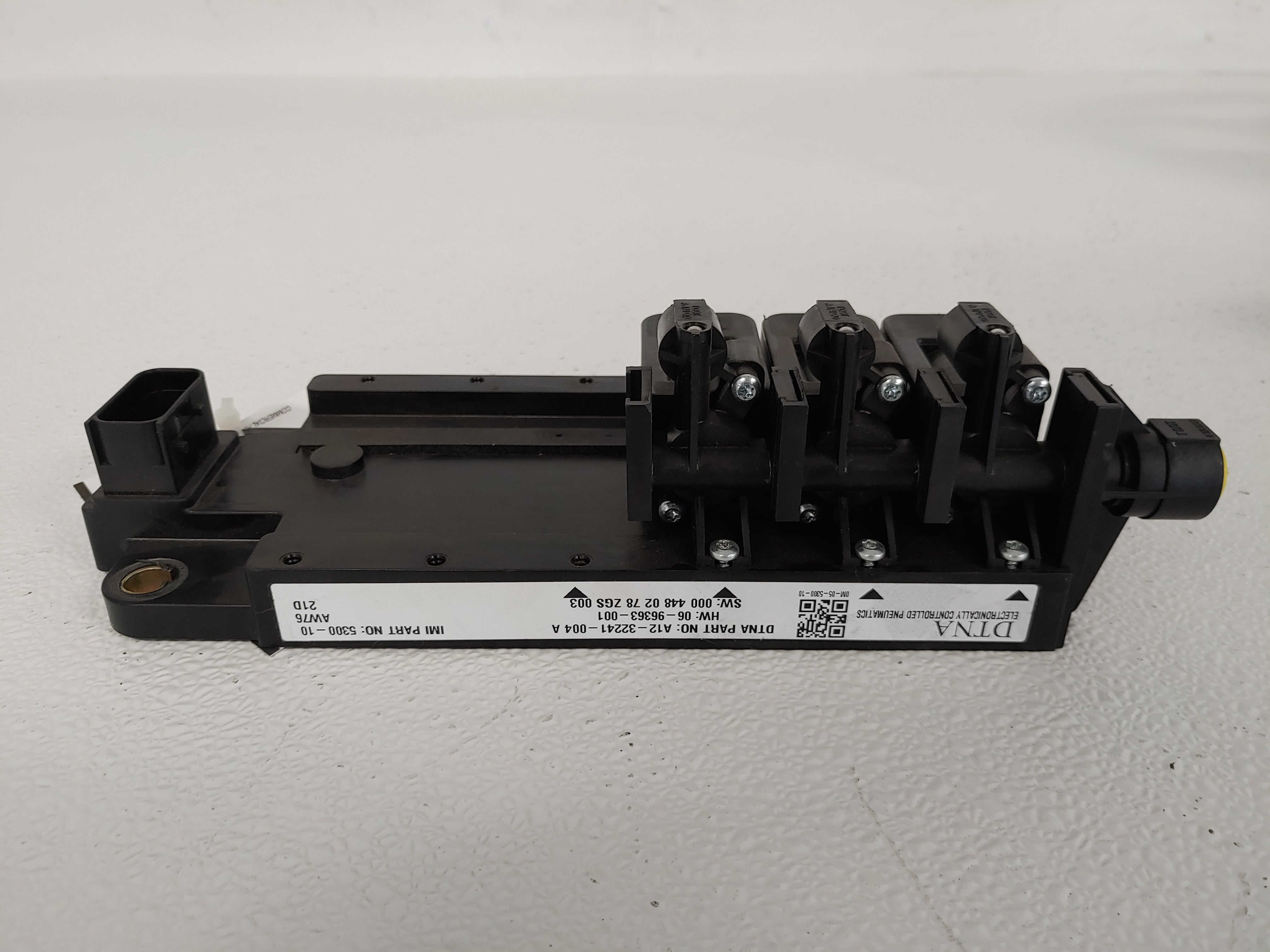 Freightliner ECP 4 Solenoids Bank - P/N: A12-32241-004 (6815679414358)