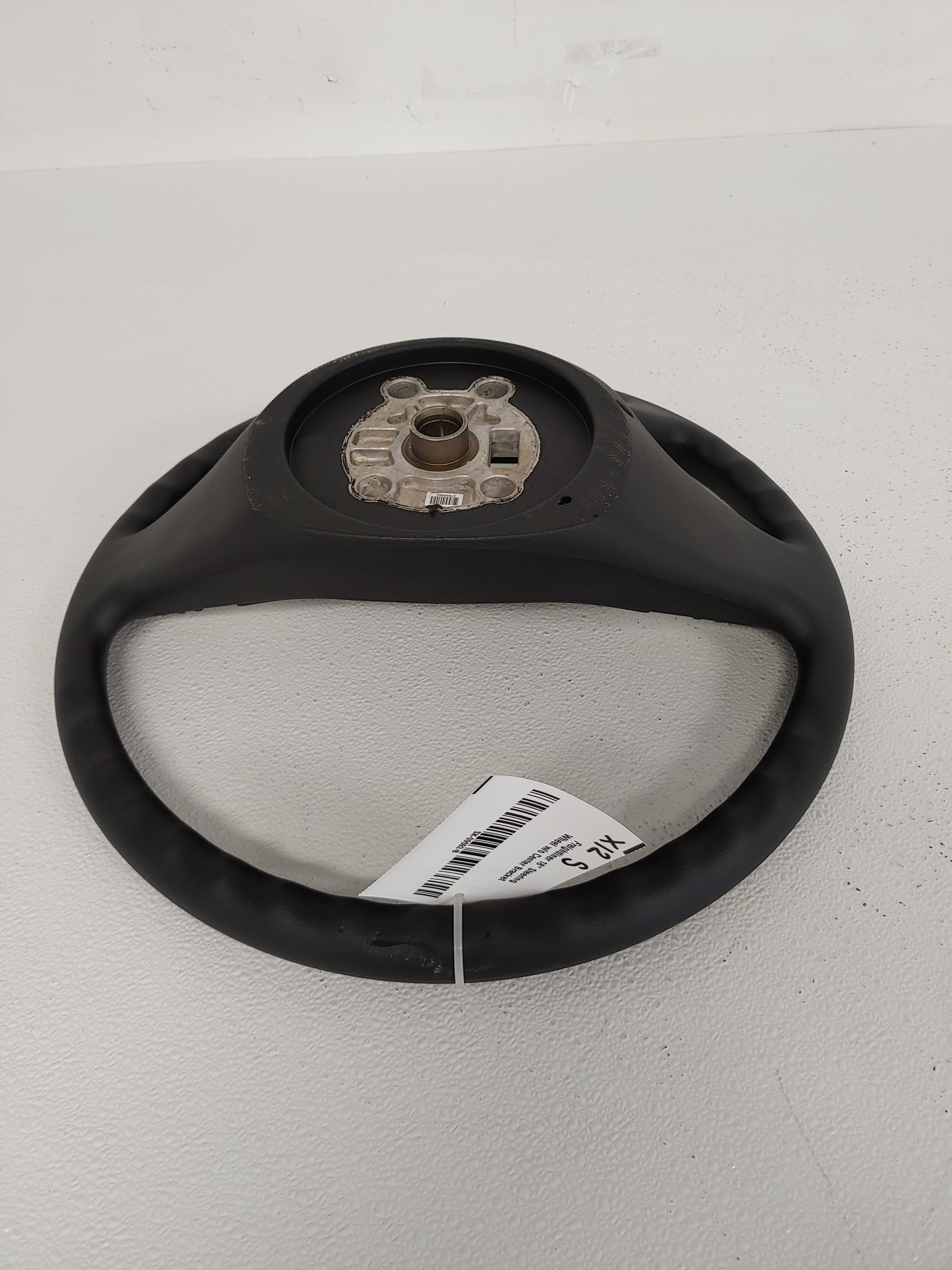 Freightliner 18" Steering Wheel w/o Center Bracket - P/N  A14-19622-000 (8005867471164)