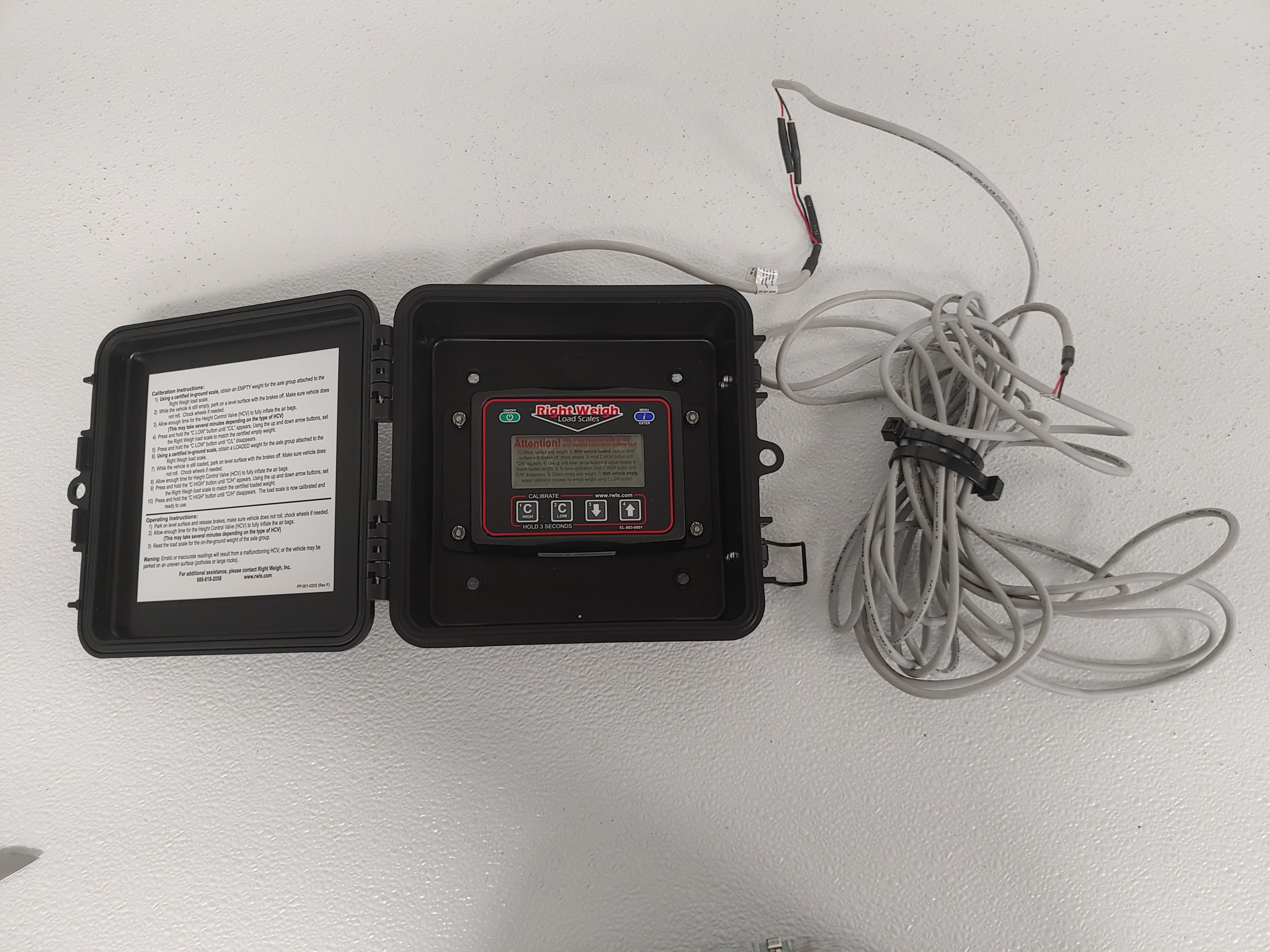 Right Weigh Exterior Digital Gauge w/ Bluetooth 2 Air Sensors - P/N: 201-EBT-02B (6816312918102)