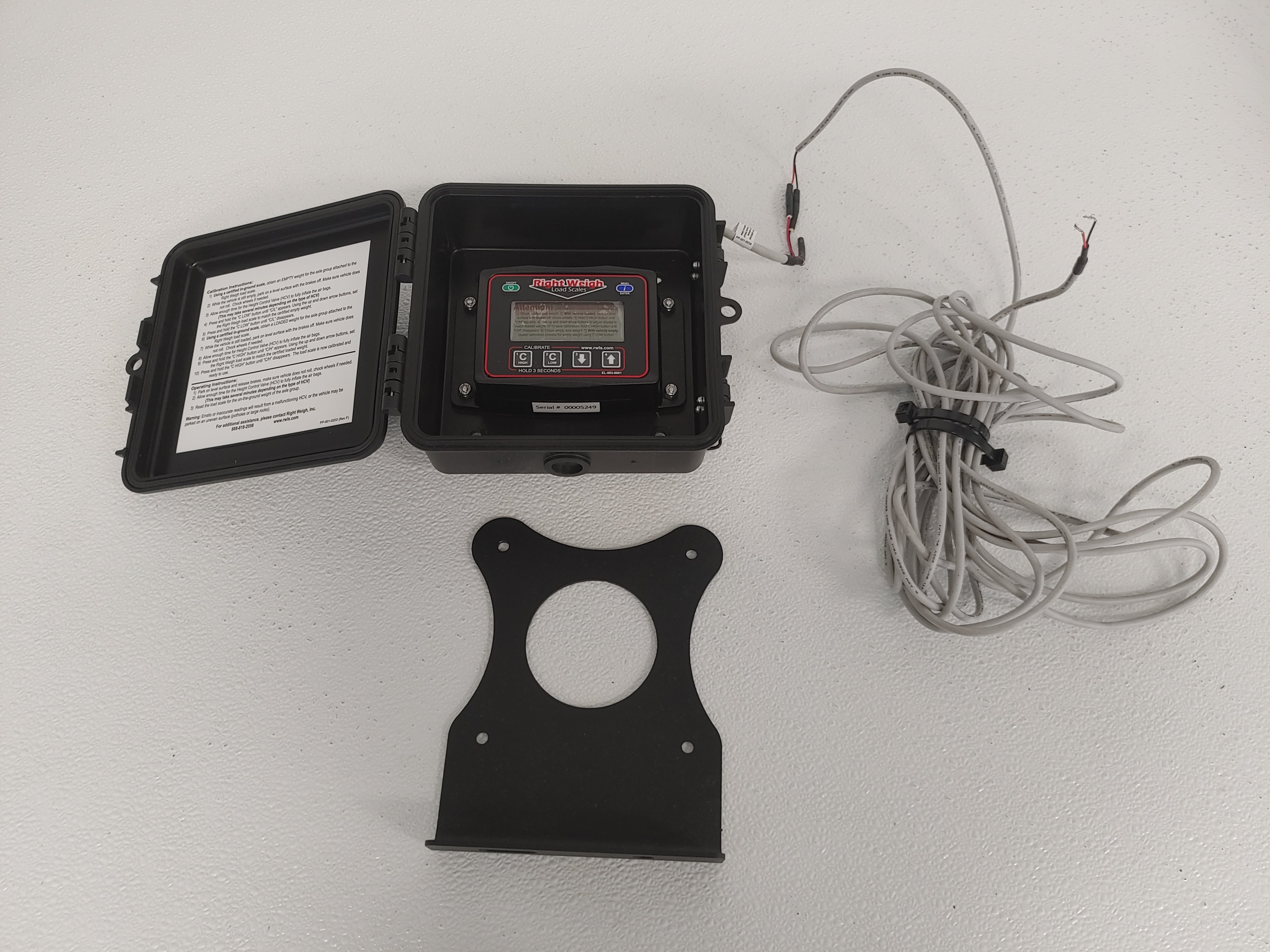 Right Weigh Exterior Digital Gauge w/ Bluetooth 2 Air Sensors - P/N: 201-EBT-02B (6816312918102)
