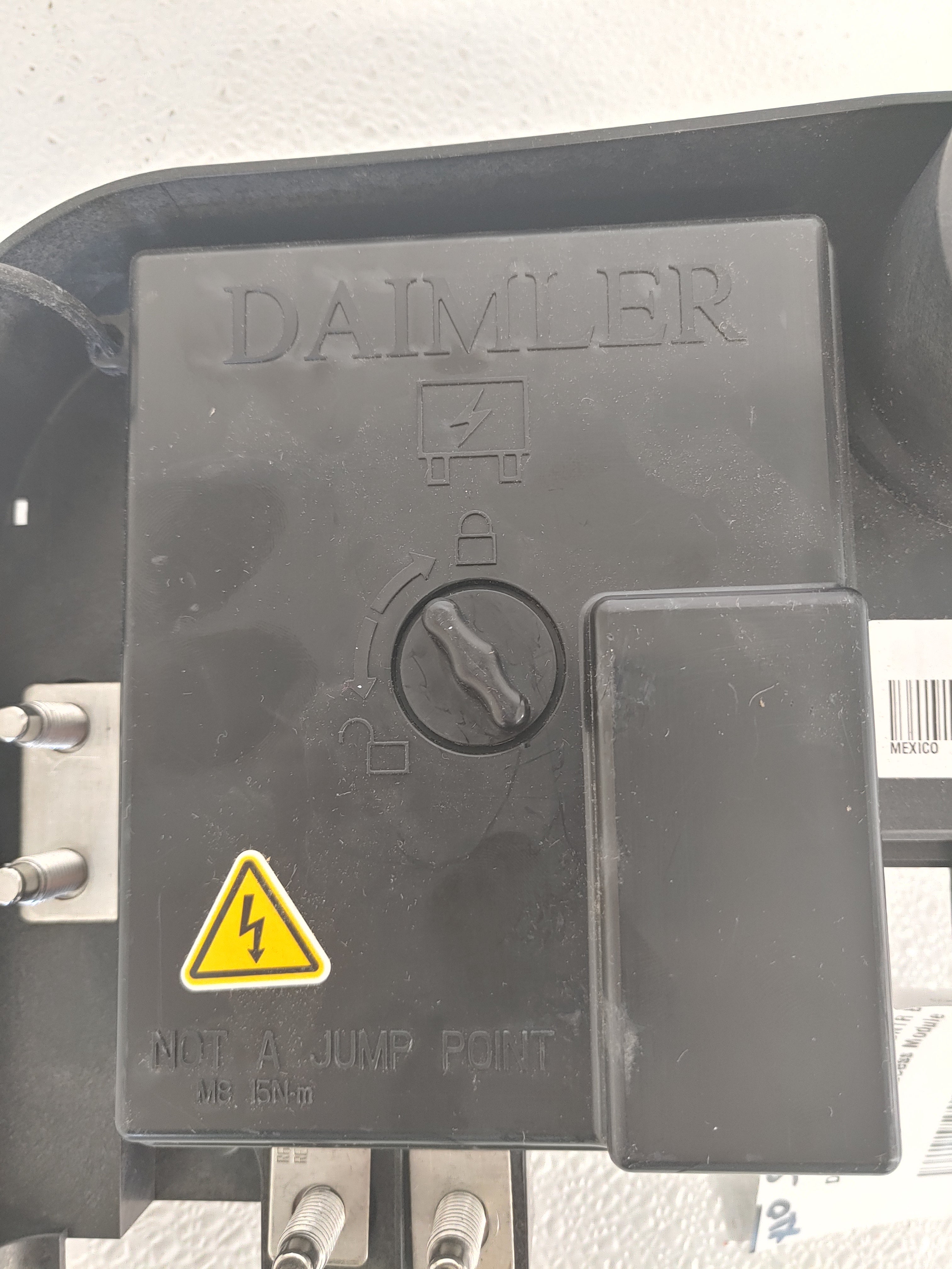 Daimler HL 90/CB w/o CNTR Battery Cable Access Module - P/N: A66-18650-004 (6822022152278)