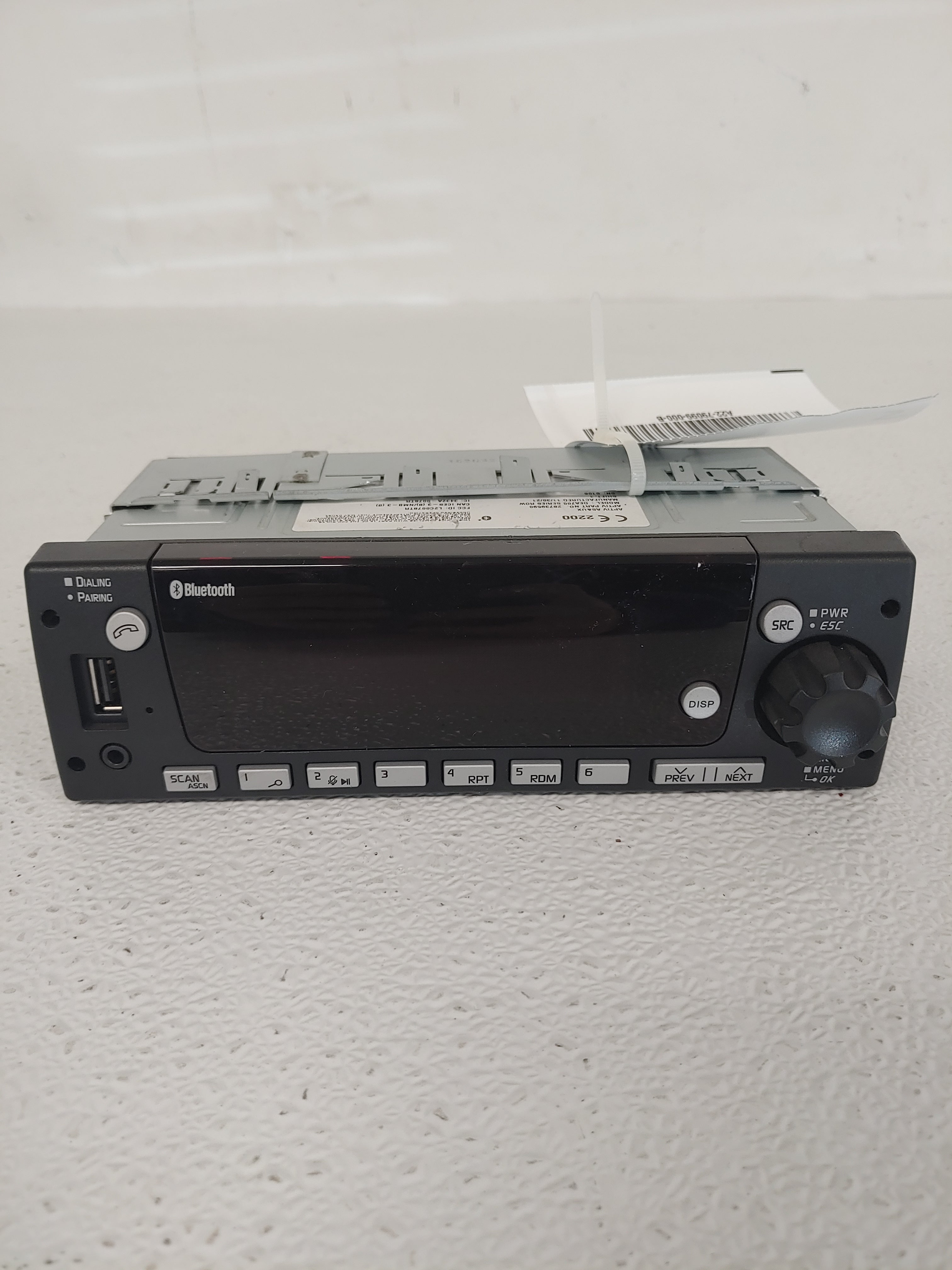 Freightliner DEA710 Radio - P/N  A22-79099-000 (8001541144892)