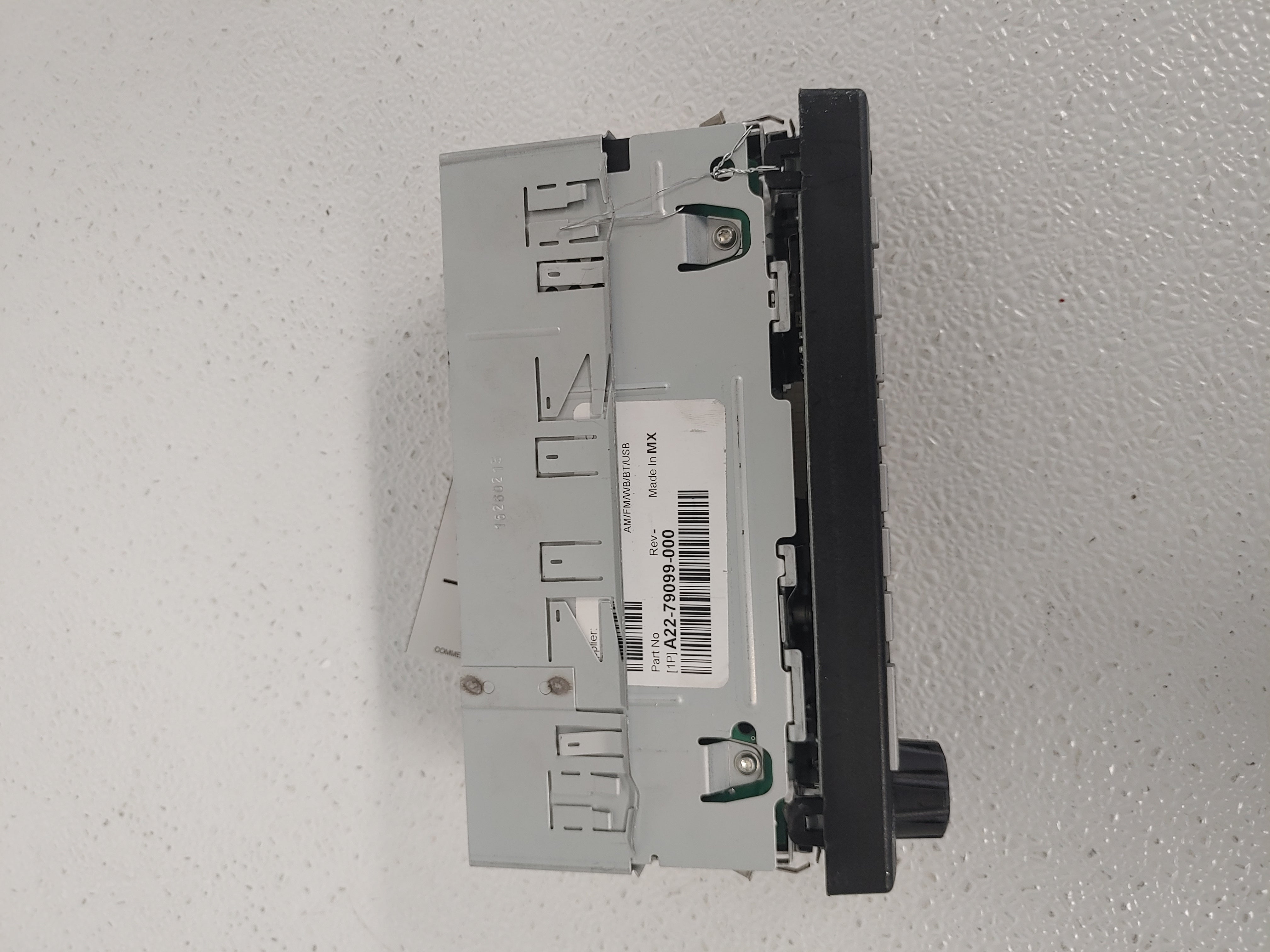 Freightliner DEA710 Radio - P/N  A22-79099-000 (8001541144892)