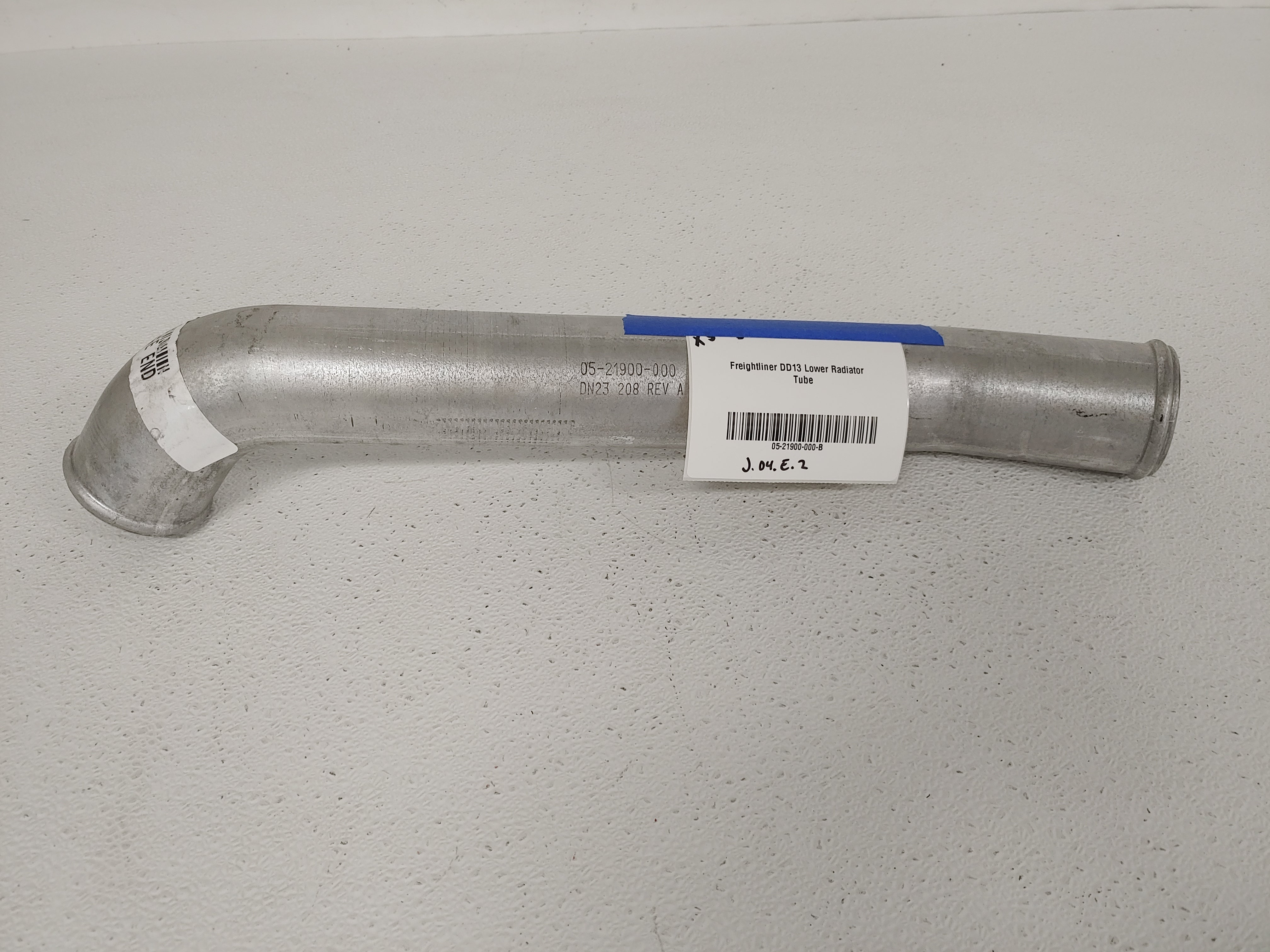 Freightliner DD13 Lower Radiator Tube - P/N: 05-21900-000 (6825675489366)