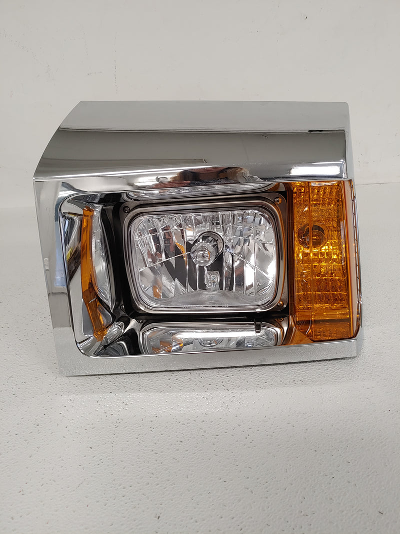 Used Western Star 4700 LH H4 Headlamp - P/N: A06-82018-008 (6827639177302)