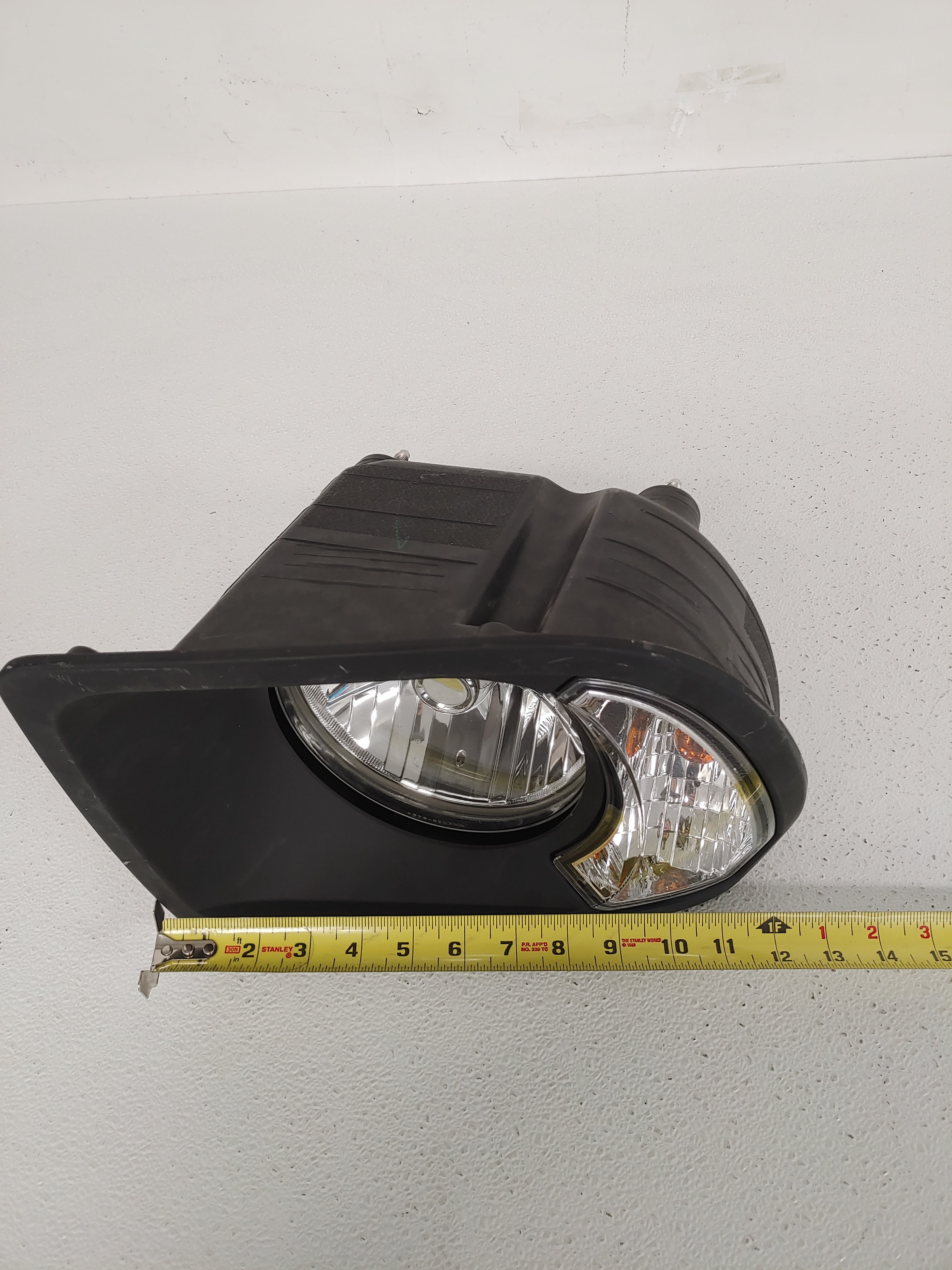 Damaged Freightliner RH Black Bezel Headlamp - P/N  A06-88632-005 (6825746202710)