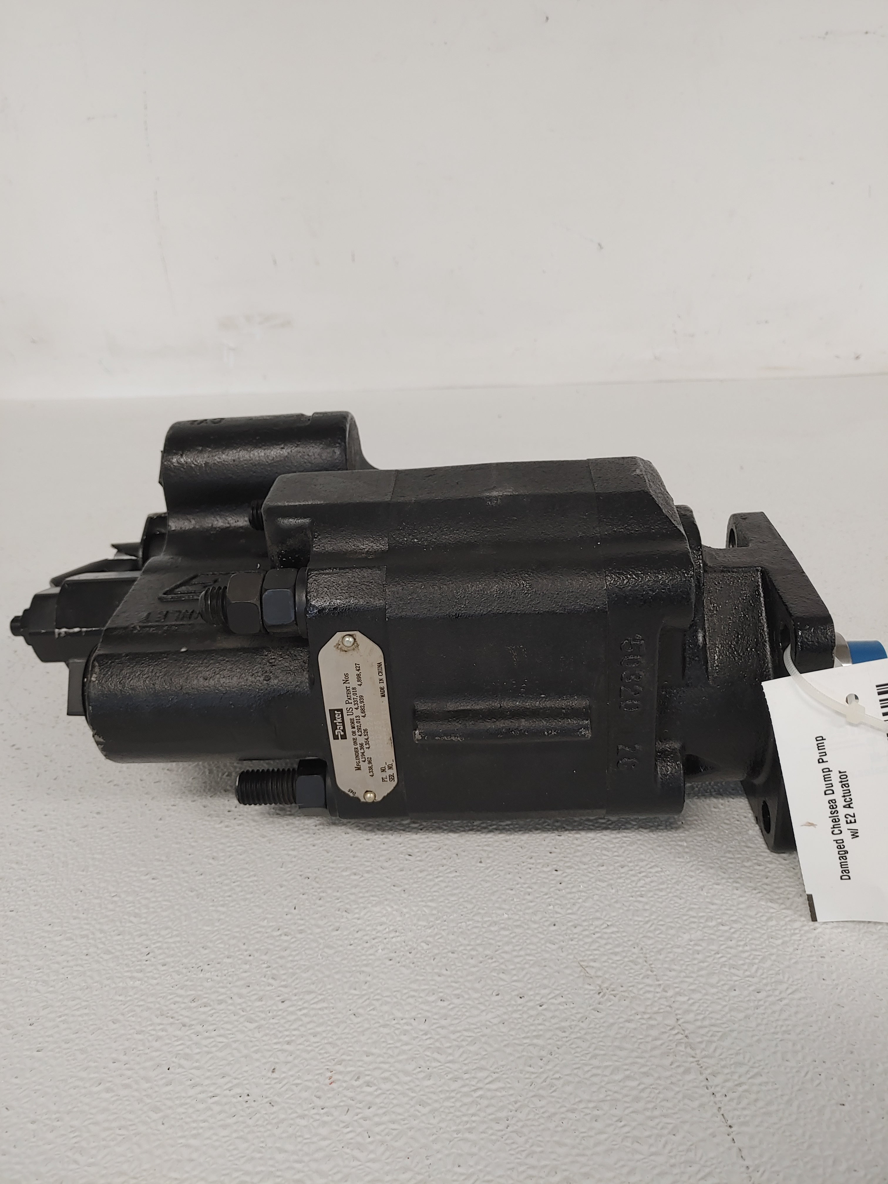 Damaged Chelsea Dump Pump w/ E2 Actuator - P/N  C102D-25-1 / C-3505-DM (8068558881084)