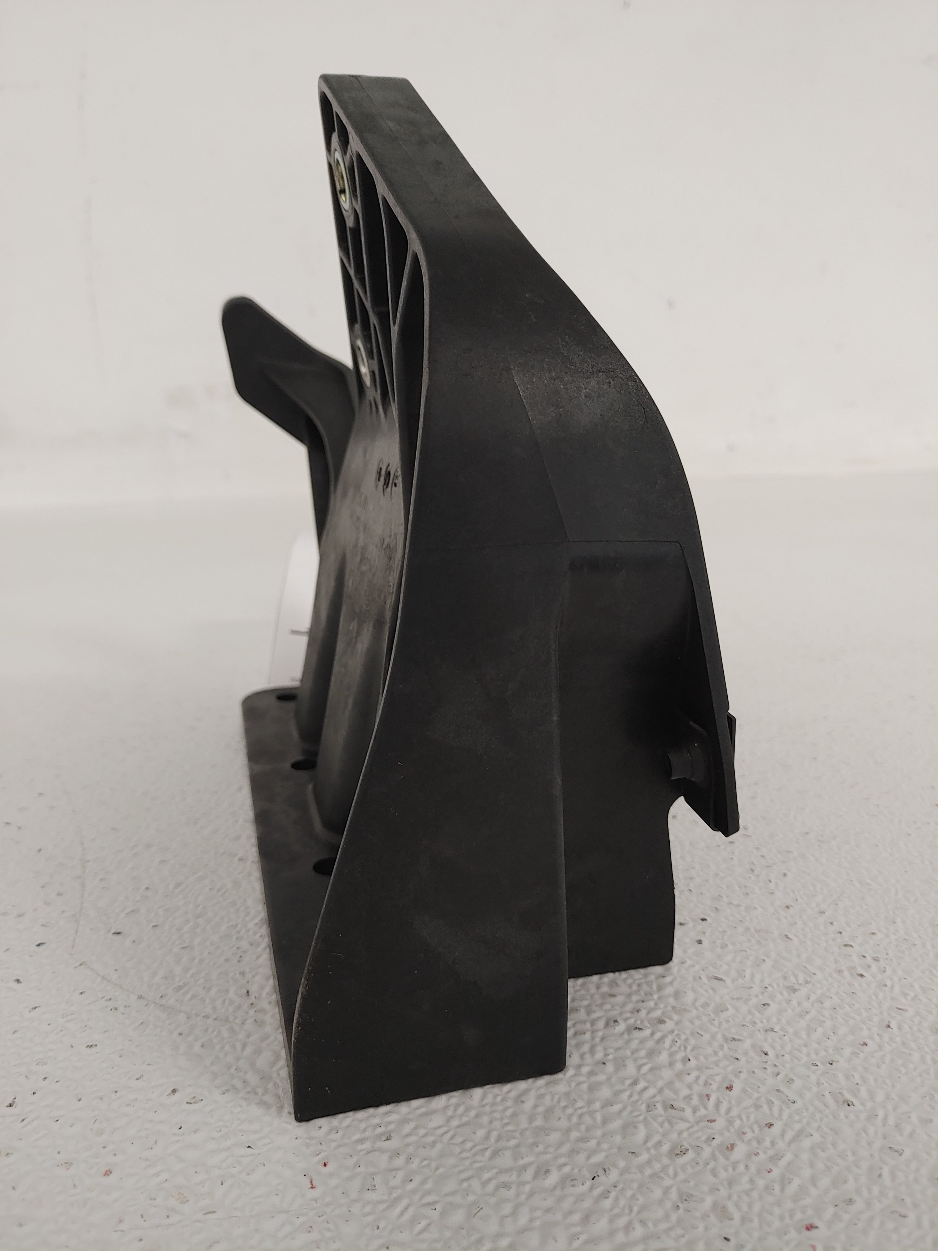 Freightliner M2 LH Rear Hood Support - P/N: A17-21331-000 (6827616403542)