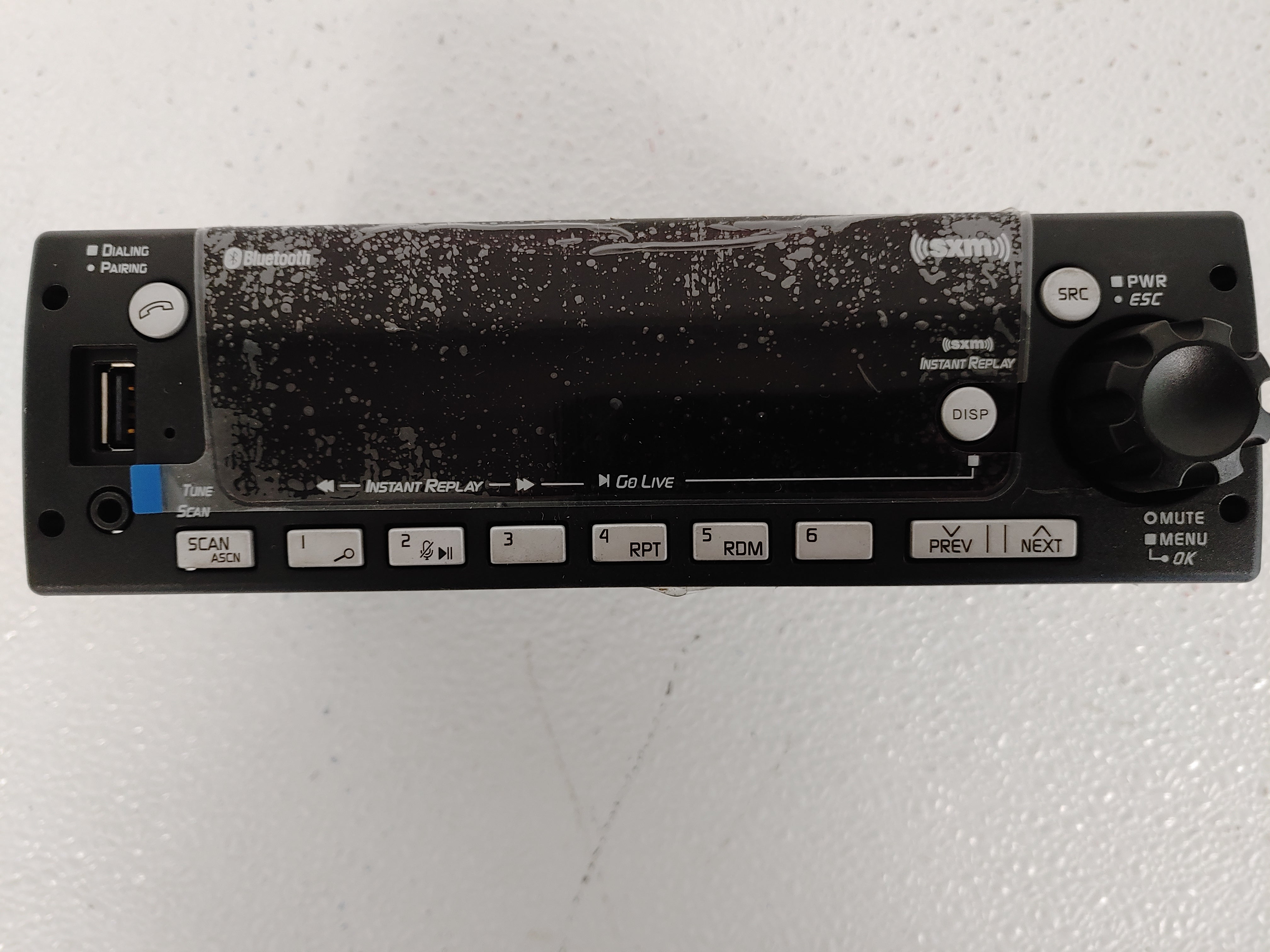 Freightliner DEA737 Radio - P/N  A22-78676-000 (8001460830524)