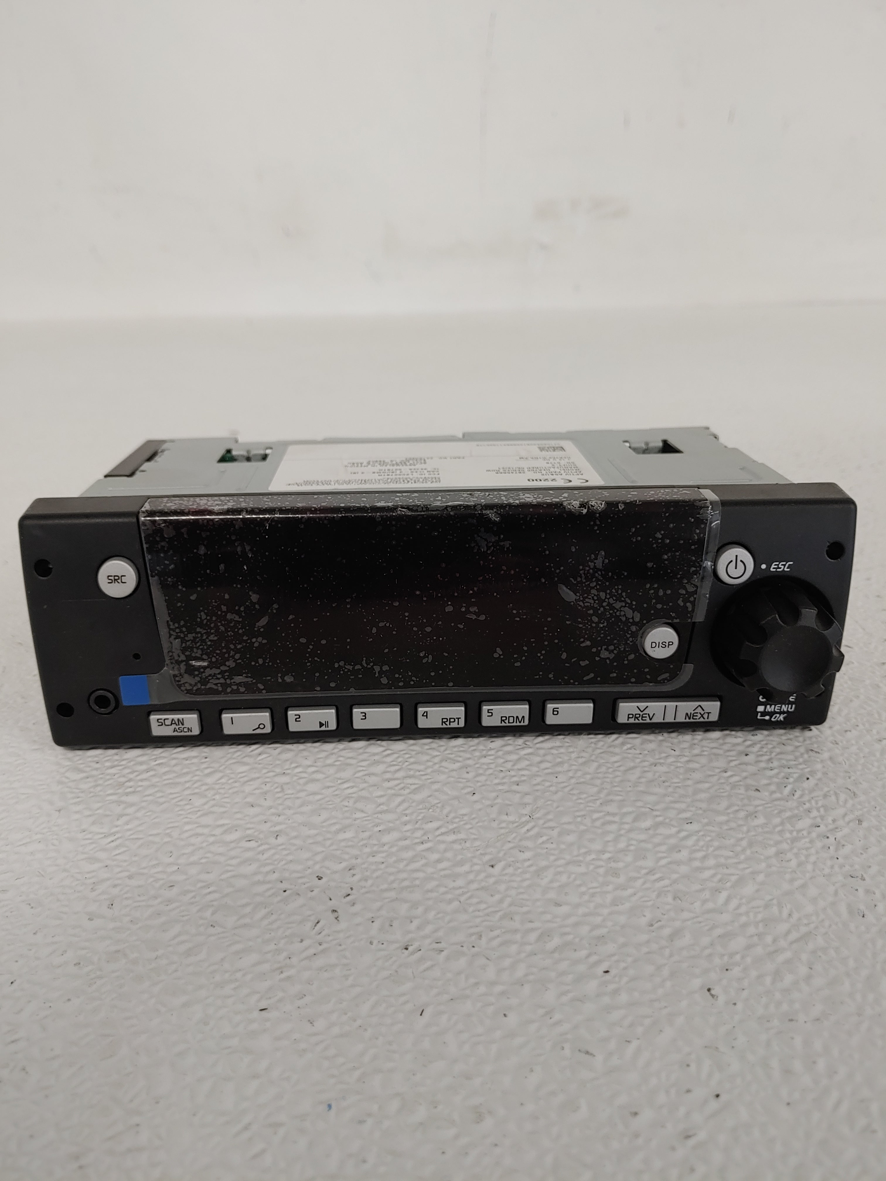 Damaged Freightliner DEA700 Radio - P/N  A22-78677-000 (8001470103868)