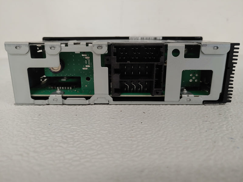 Damaged Freightliner DEA700 Radio - P/N  A22-78677-000 (8001470103868)