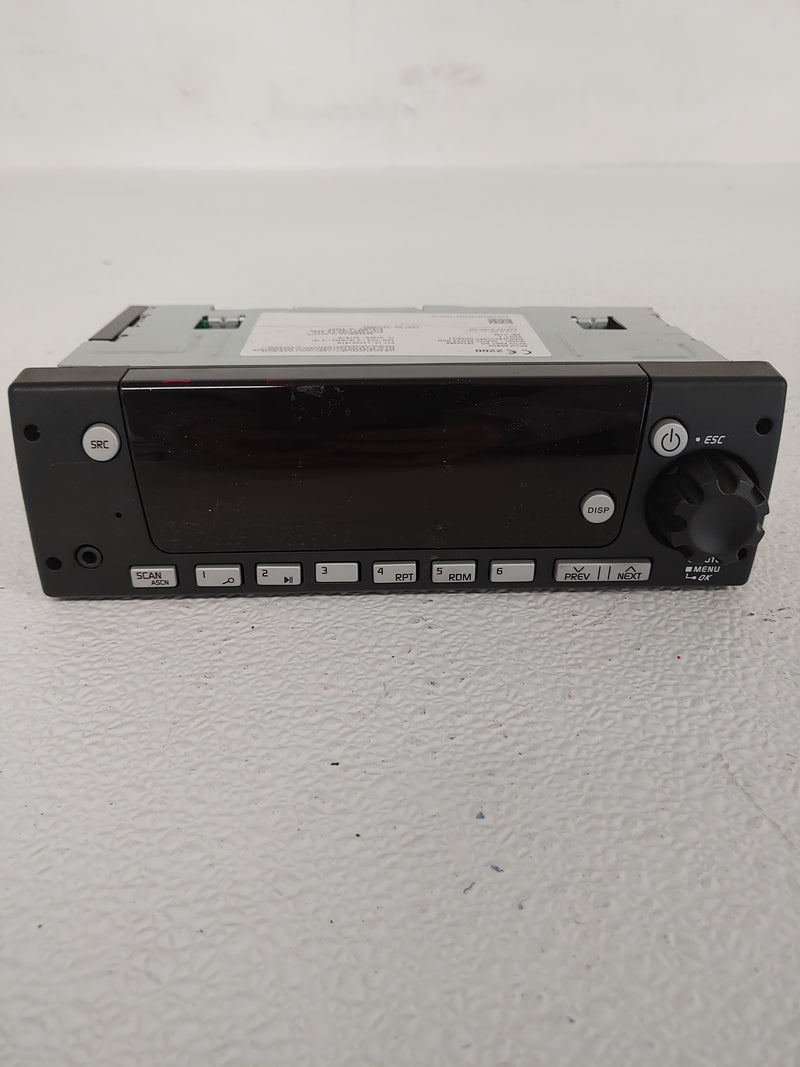 Freightliner DEA700 Radio - P/N  A22-78677-000 (8001468793148)