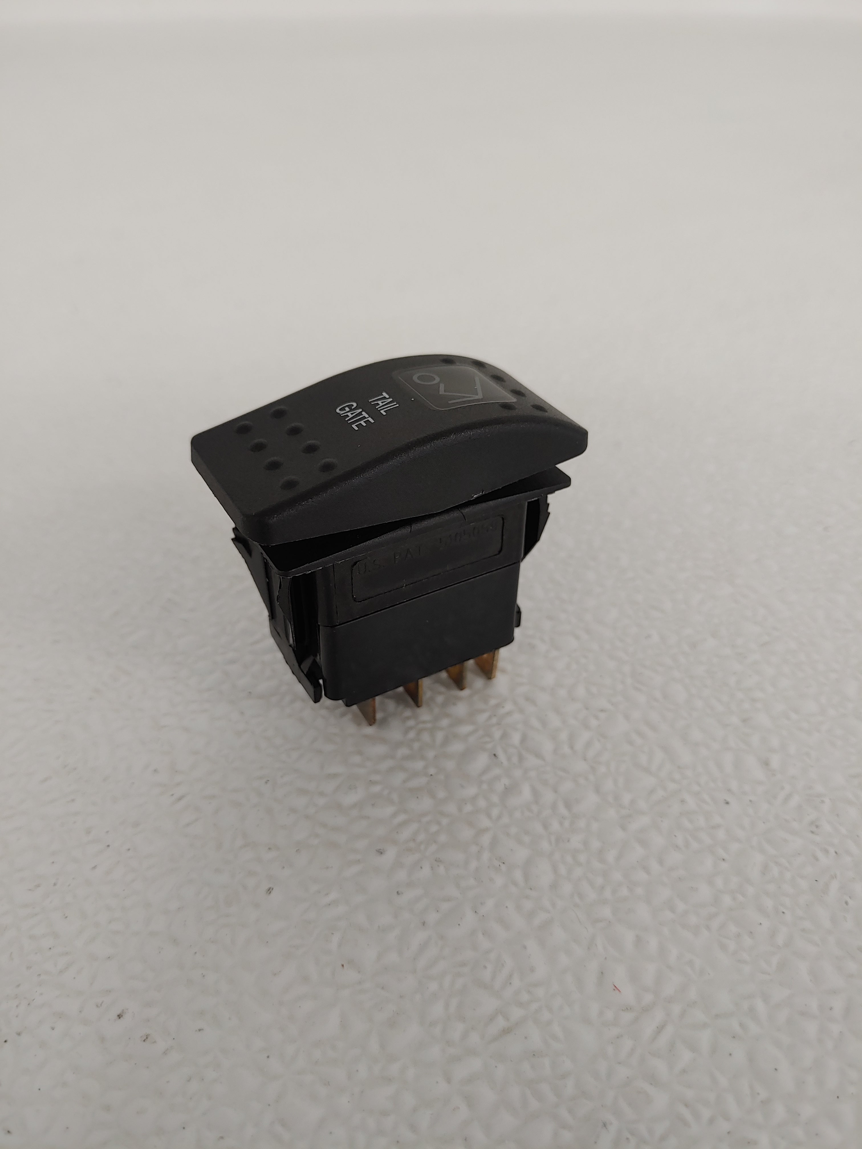 Freightliner Momentary Tail Gate Rocker Switch - P/N A66-02160-114