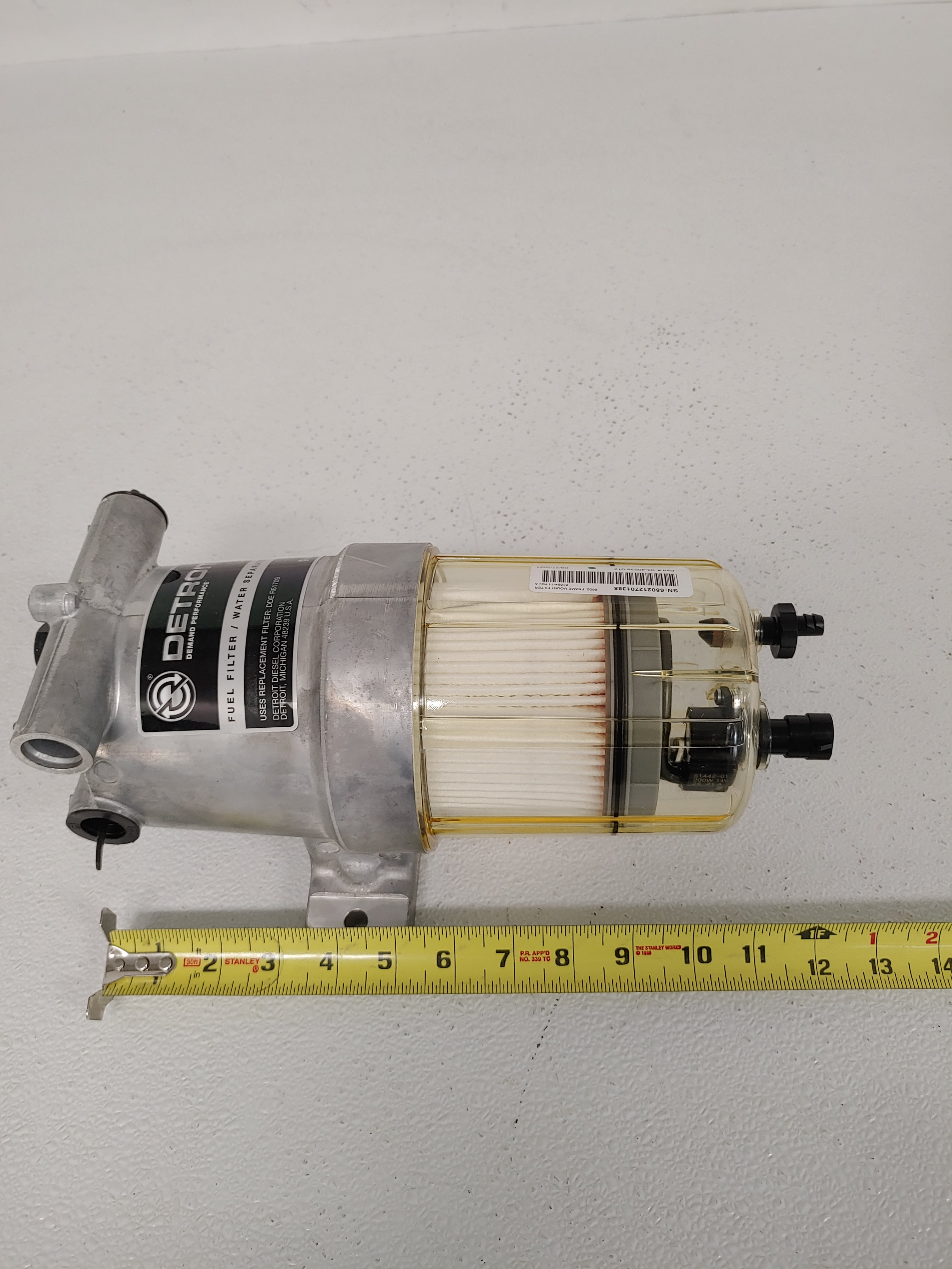 Detroit 12 Volt Heated Fuel Water Separator - P/N 03-40538-012