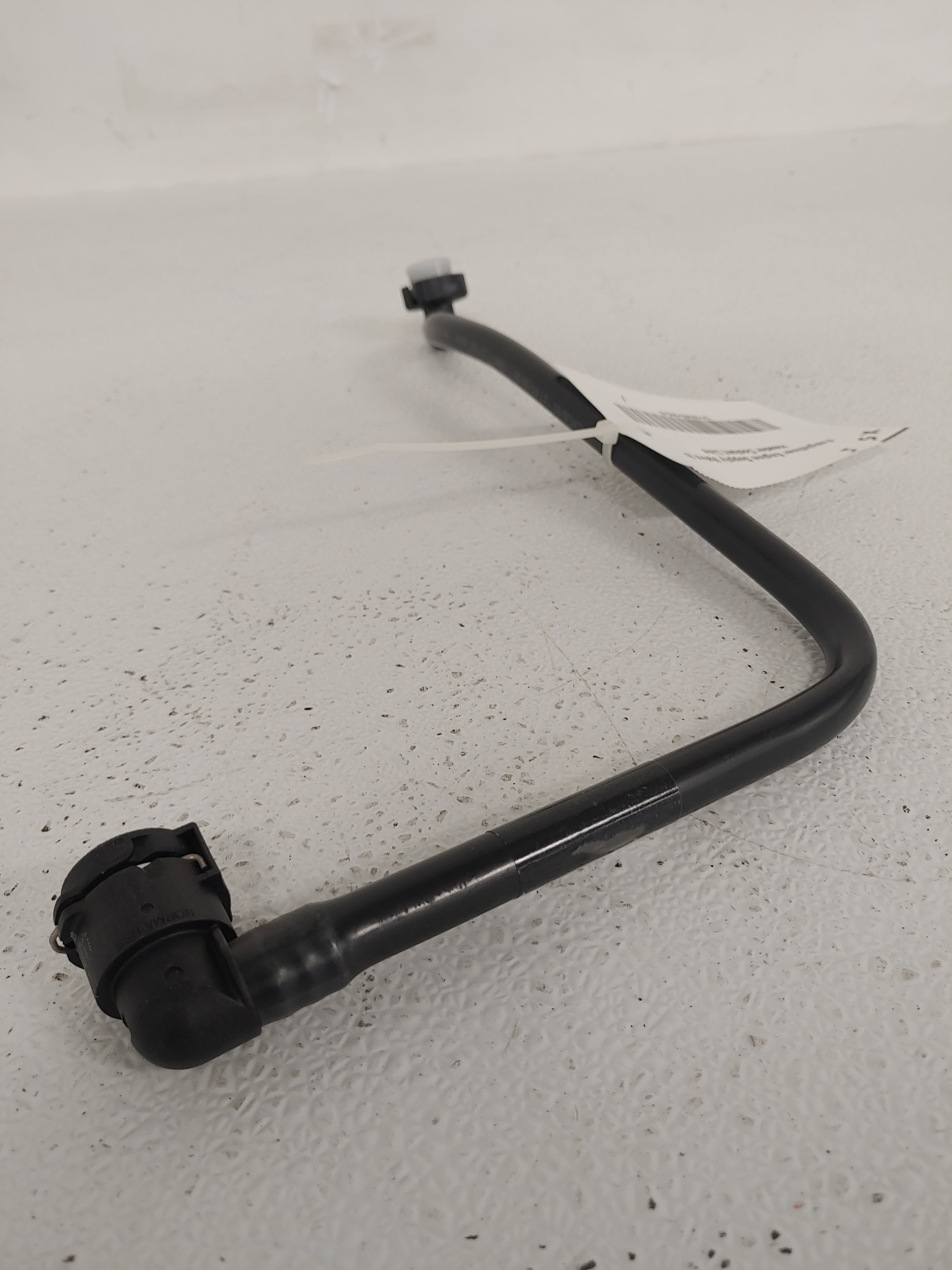 Freightliner Engine Supply Valve to Header Coolant Line - P/N: 04-32989-000 (6829081460822)