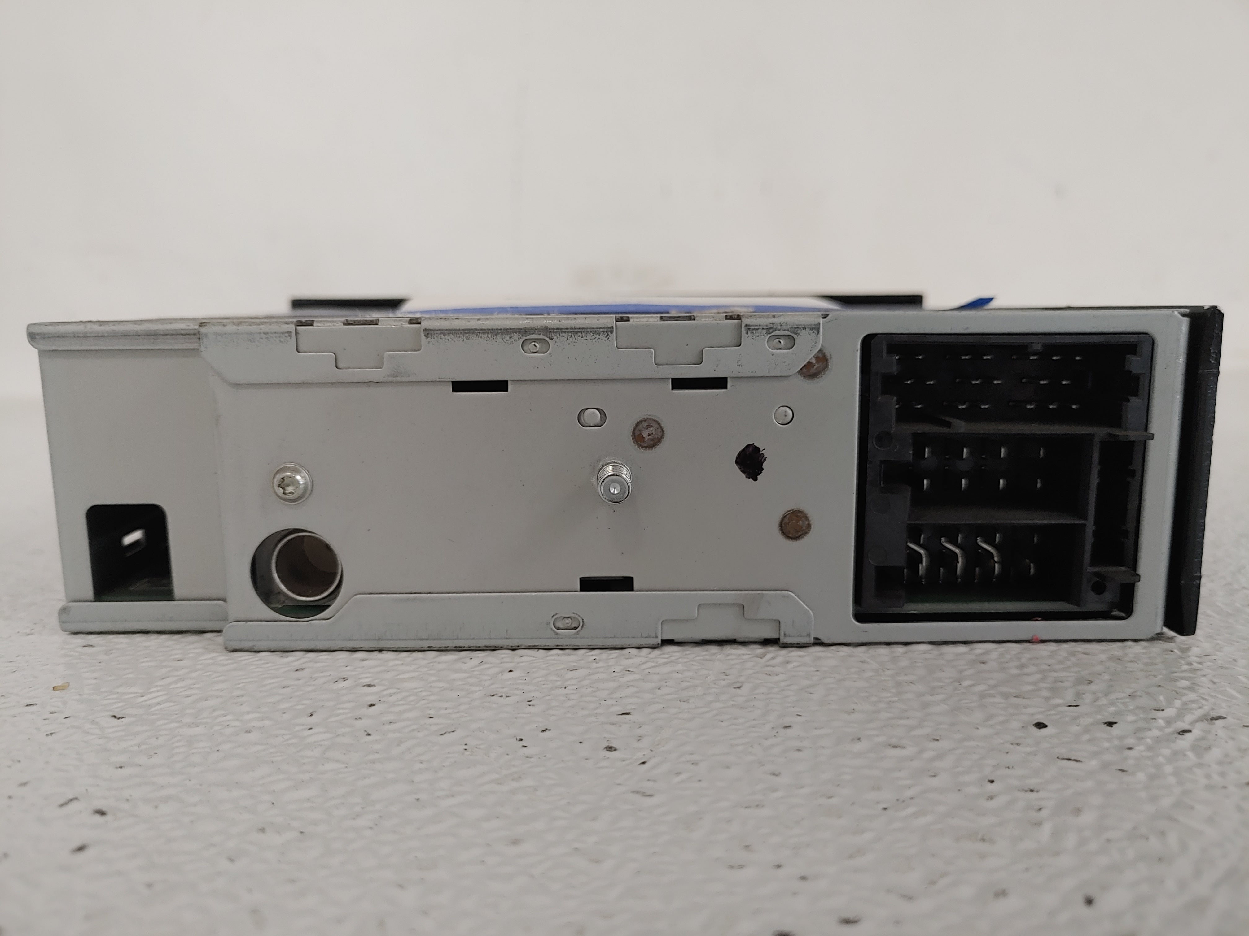 Used DEA530 AM/FM/WB/CD/BLUETOOTH/USB Radio - P/N  A22-76231-000 (7998380474684)