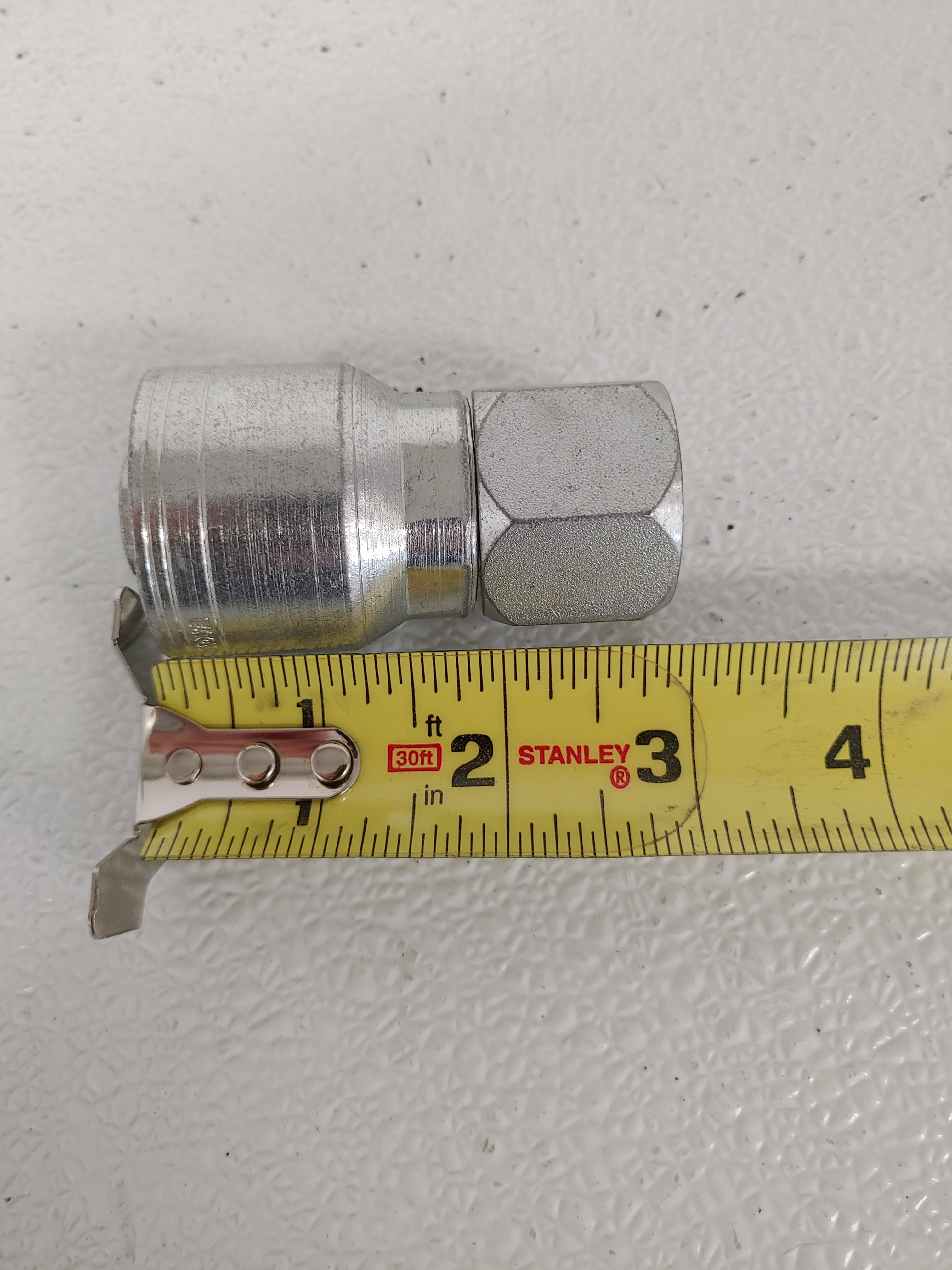 *Set of 2* Eaton Straight 1-1/16" x 3/4" Hydraulic Crimp Fitting - P/N  12Z-612 (6700451004502)