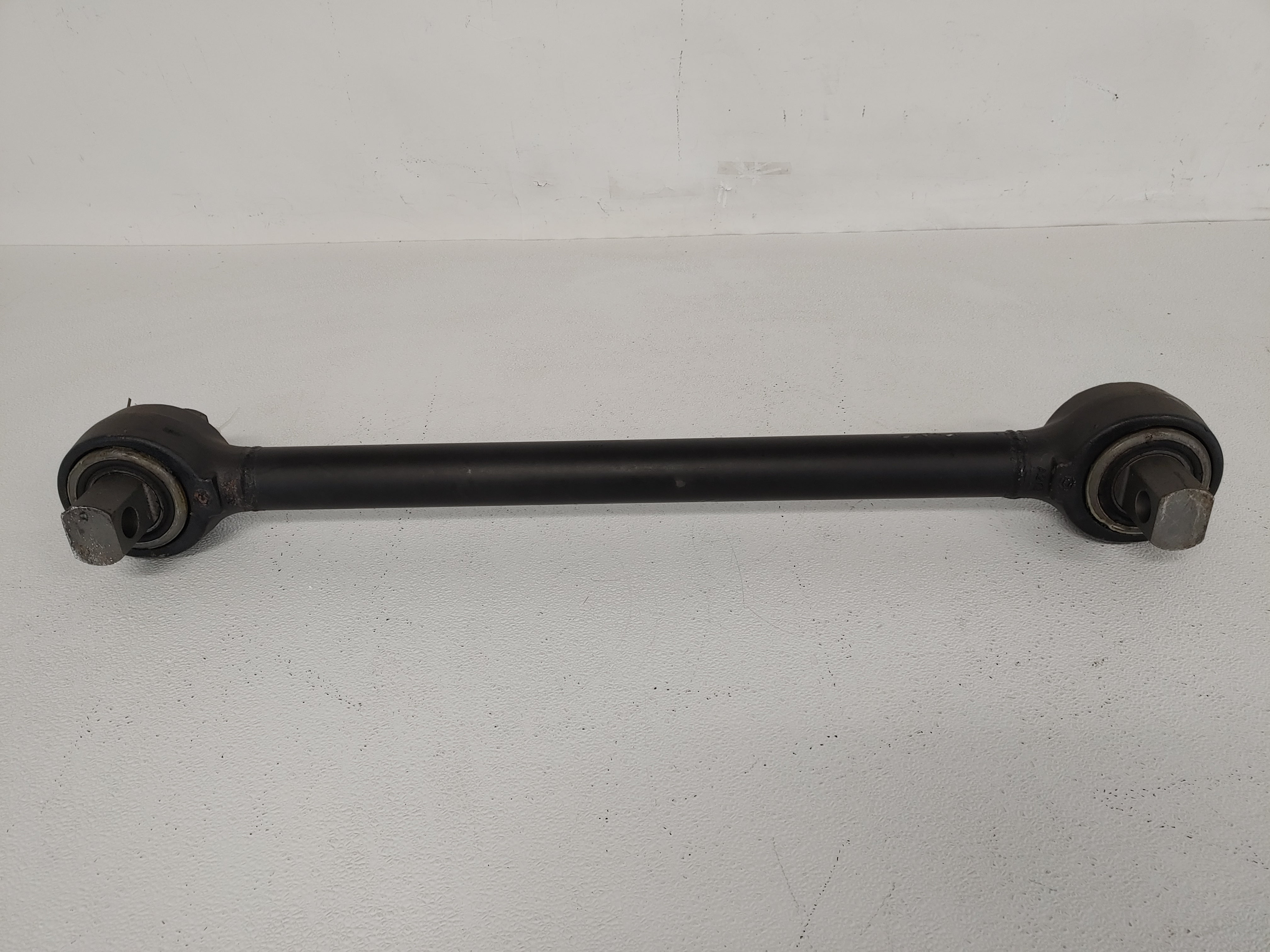 Freightliner Suspension Control Torque Rod Assy - P/N: A 681 326 22 65 (8001566277948)