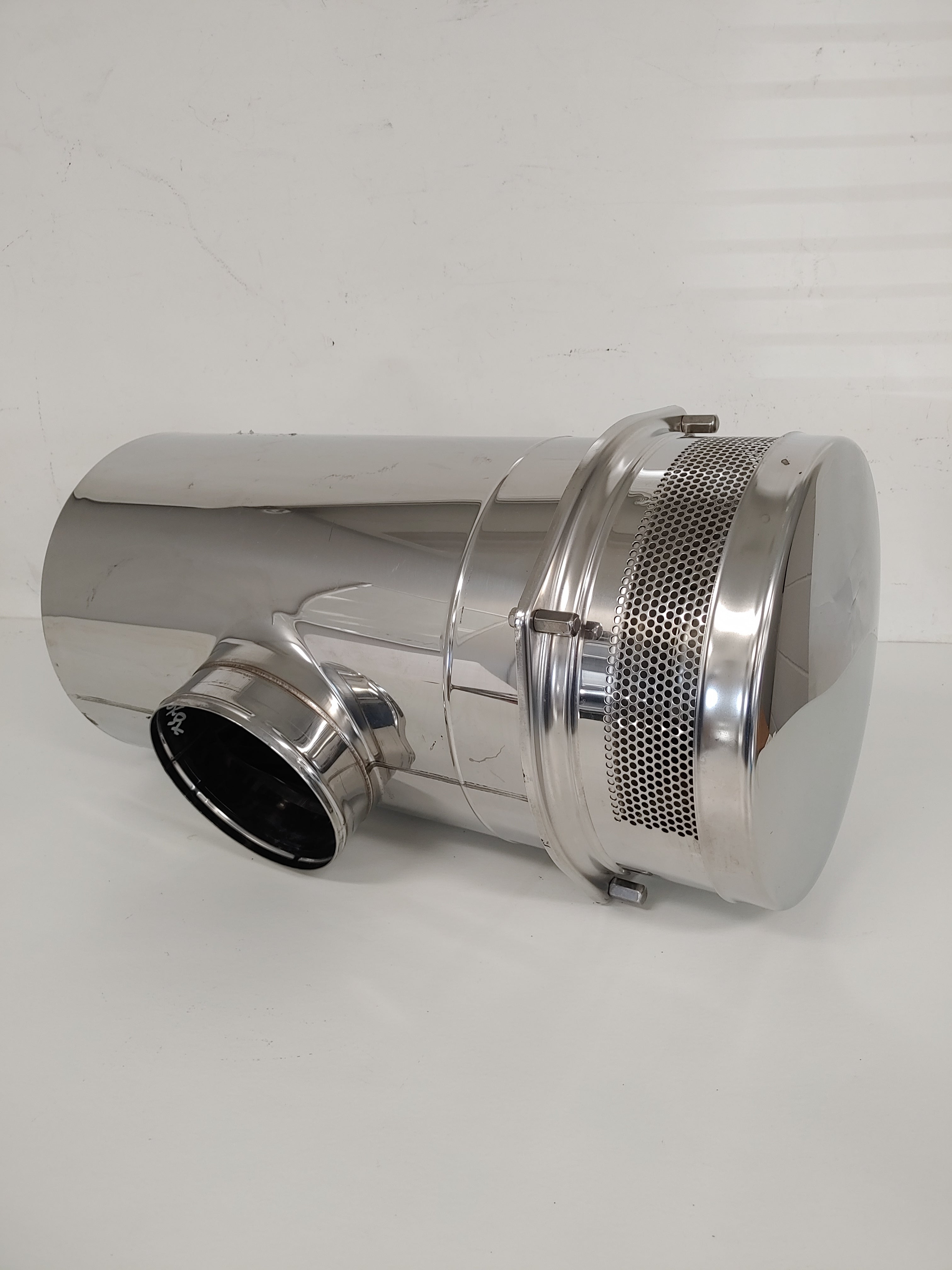 Used Donaldson Western Star Intake Air Cleaner w/o Filter  - P/N  03-38646-000 (8073631859004)