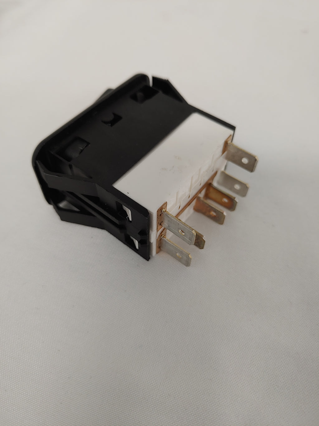 Sender Rocker Switch Freightliner Sender (SNDR) Light Rocker Switch - P/N A06-30769-108