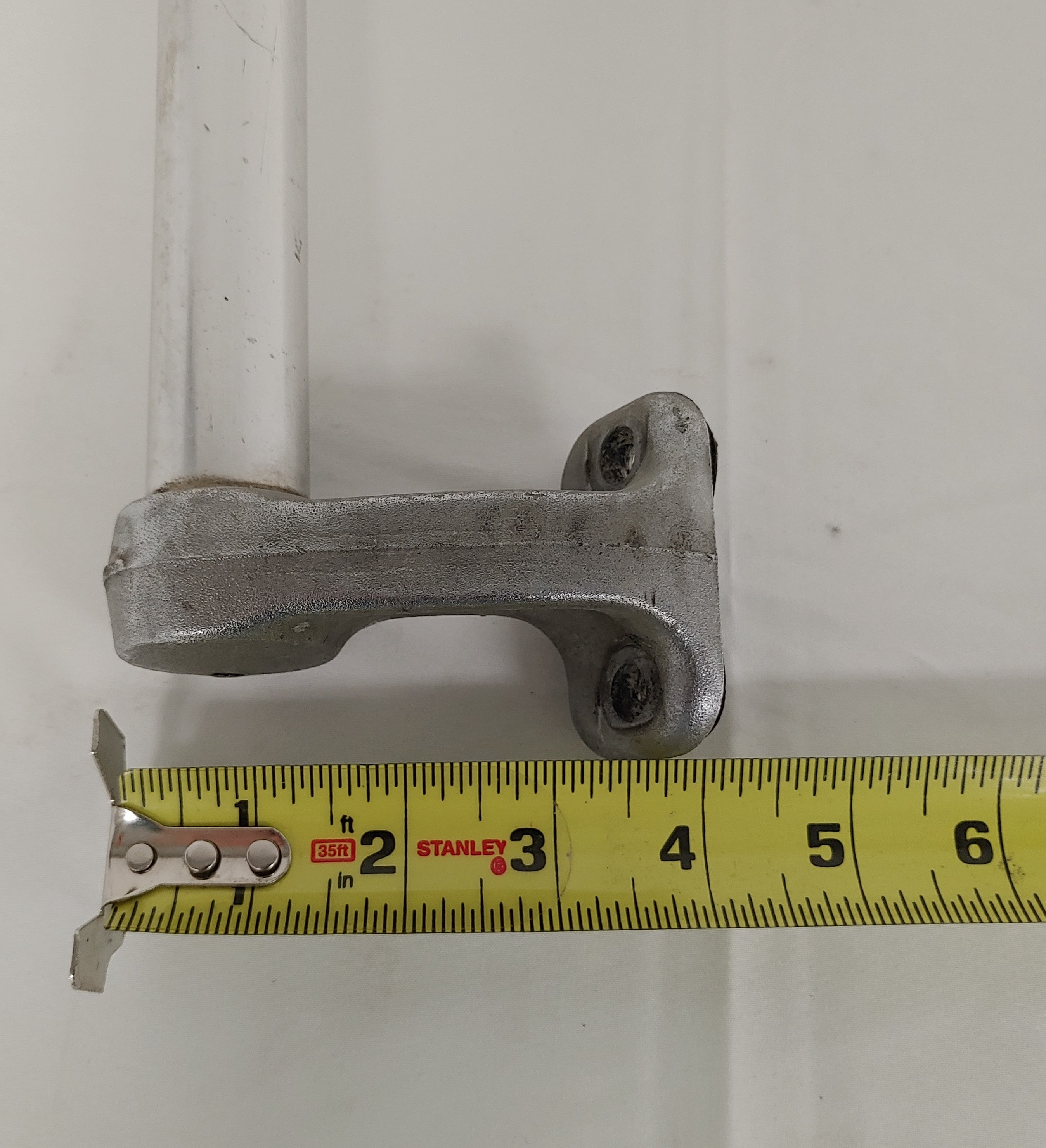 Used 22" FLD Grab Handle (6636539084886)