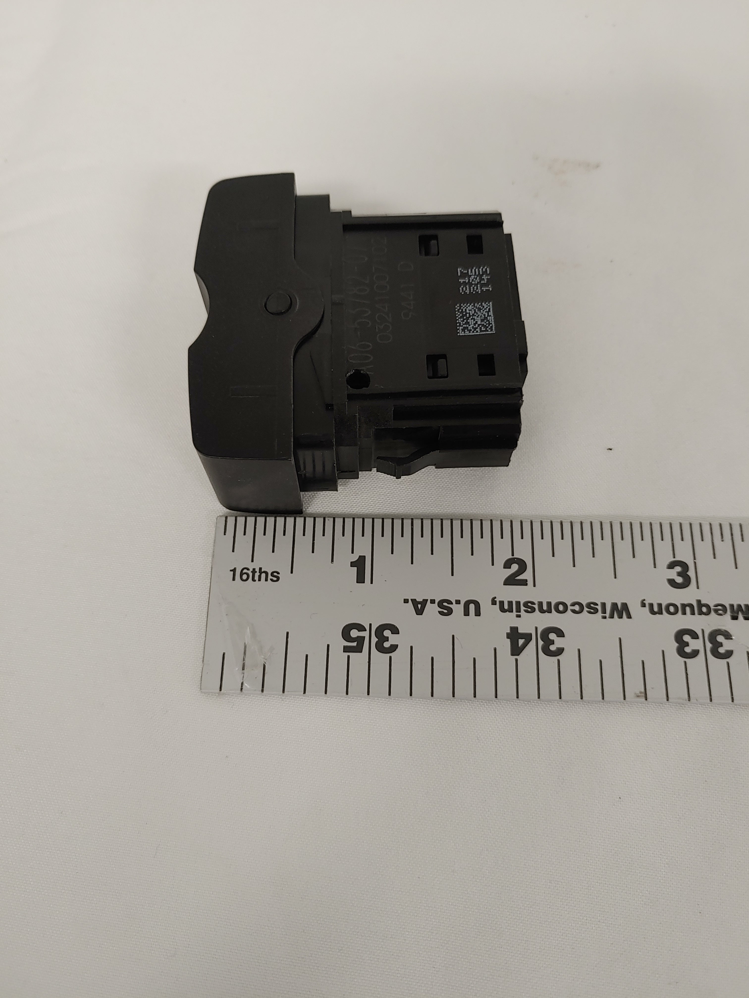 Freightliner Multiplex Engine Brake LO/MED/HI Rocker Switch - P/N: A06-53782-071 (6814109827158)