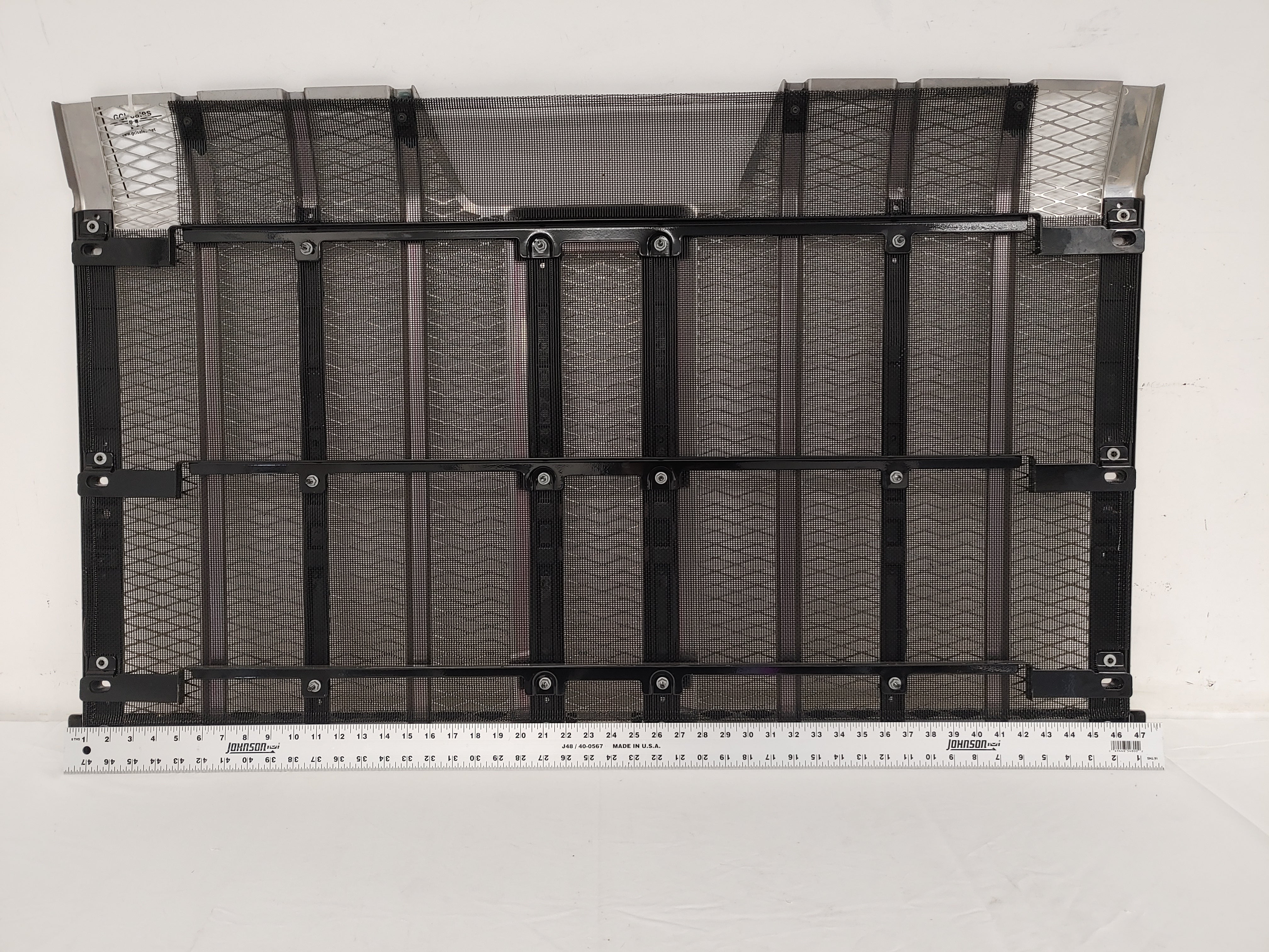 Damaged Western Star 49X WF Mounted Radiator Grille - P/N: A17-21900-003 (8127081218364)