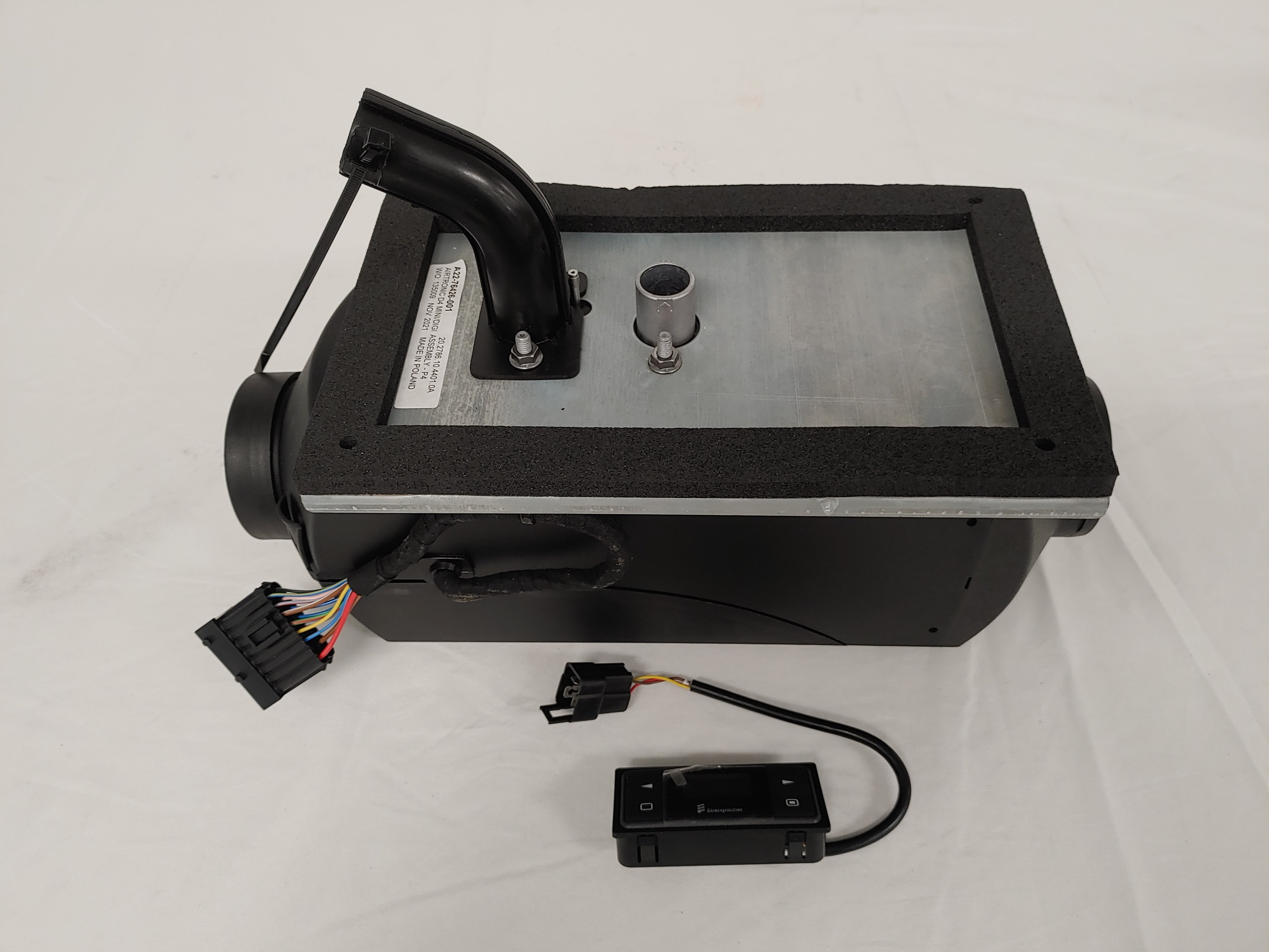 Espar D4 Auxiliary Heater W/ Controller- P/N: A22-76426-001 (8055316250940)