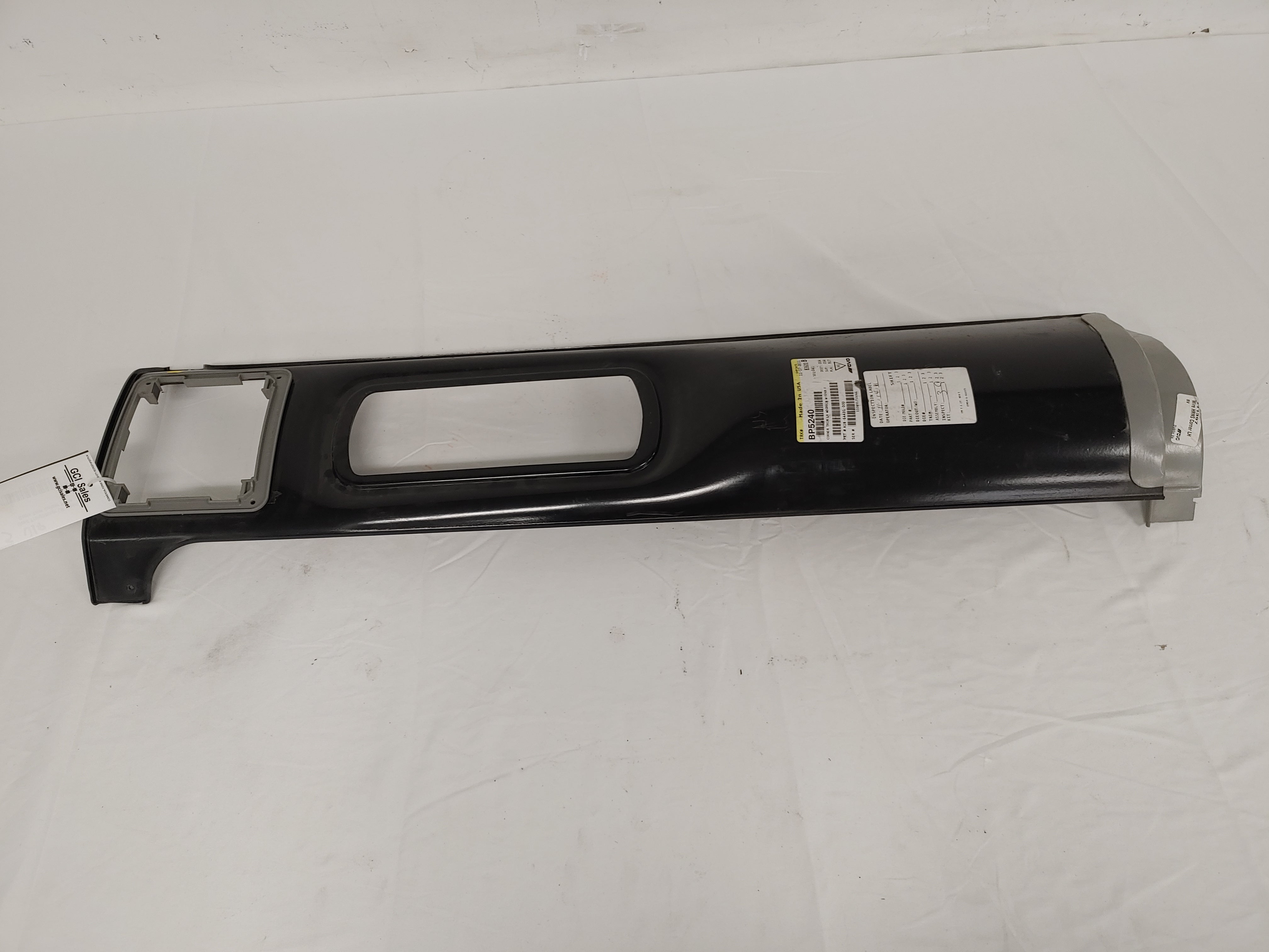 Used Freightliner LH Wood Grain Trim Corner Piece - P/N: A18-64431-000 (3939769876566)