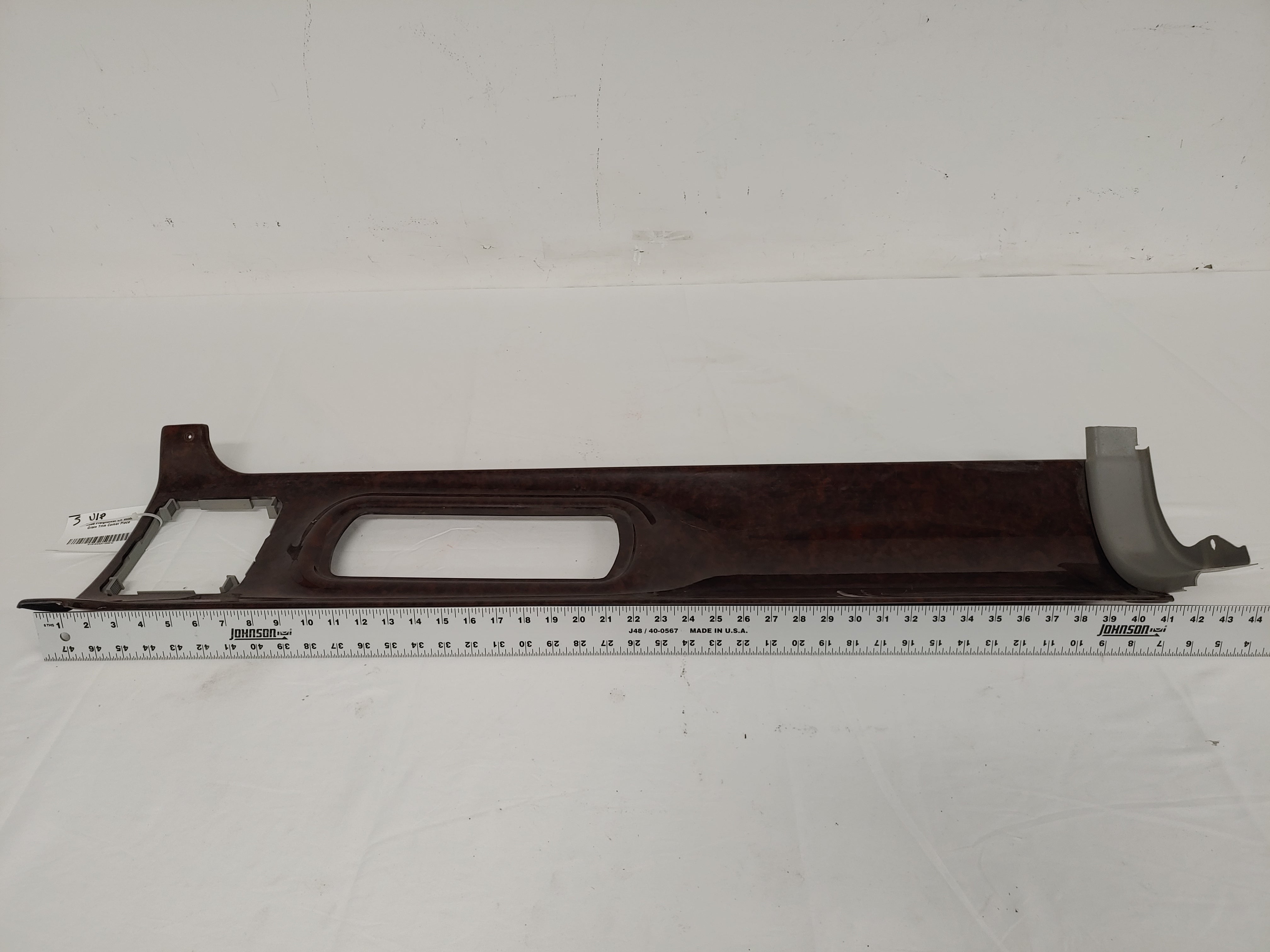 Used Freightliner LH Wood Grain Trim Corner Piece - P/N: A18-64431-000 (3939769876566)