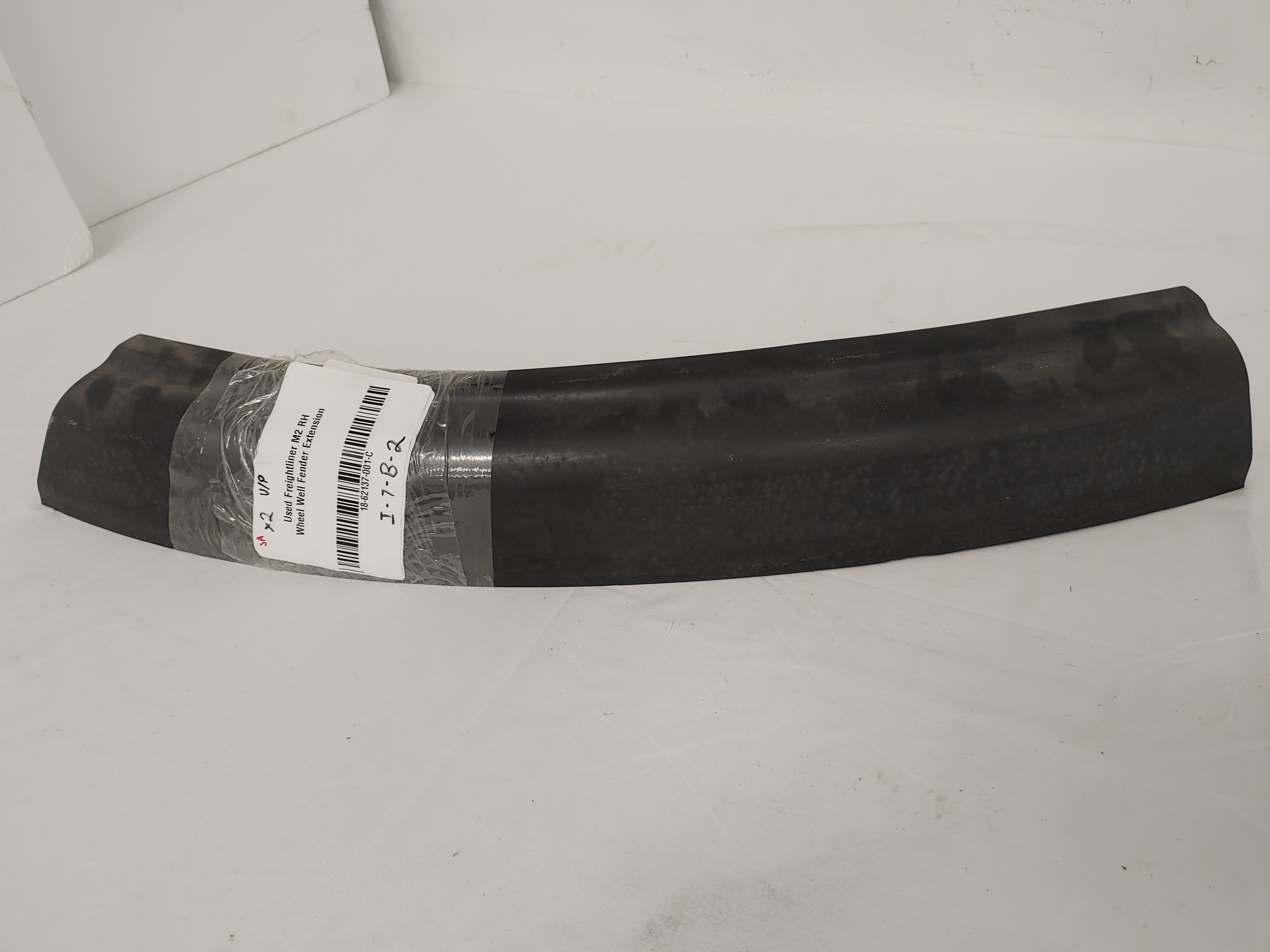 Used Freightliner M2 RH Wheel Well Fender Extension - P/N: 18-62137-001 (3939538829398)