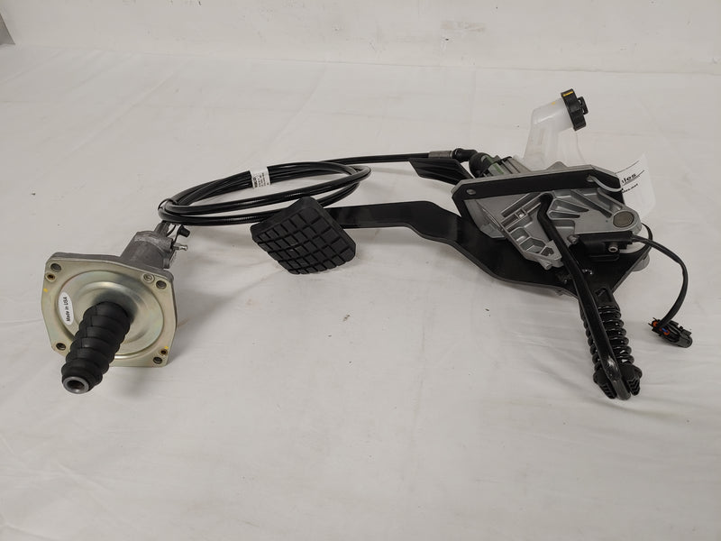Wabco Hydraulic Clutch Pedal w/ Slave Cylinder - P/N: A02-14020-000 (8073795207484)