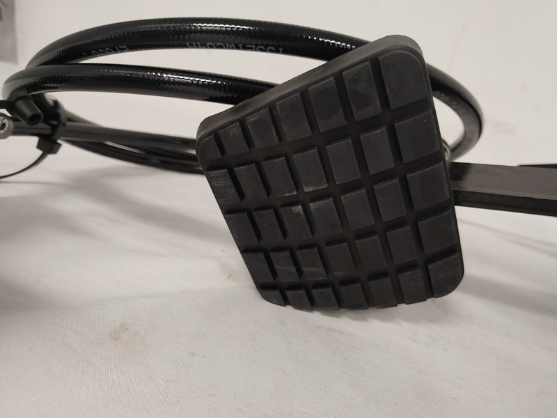 Wabco Hydraulic Clutch Pedal w/ Slave Cylinder - P/N: A02-14020-000 (8073795207484)