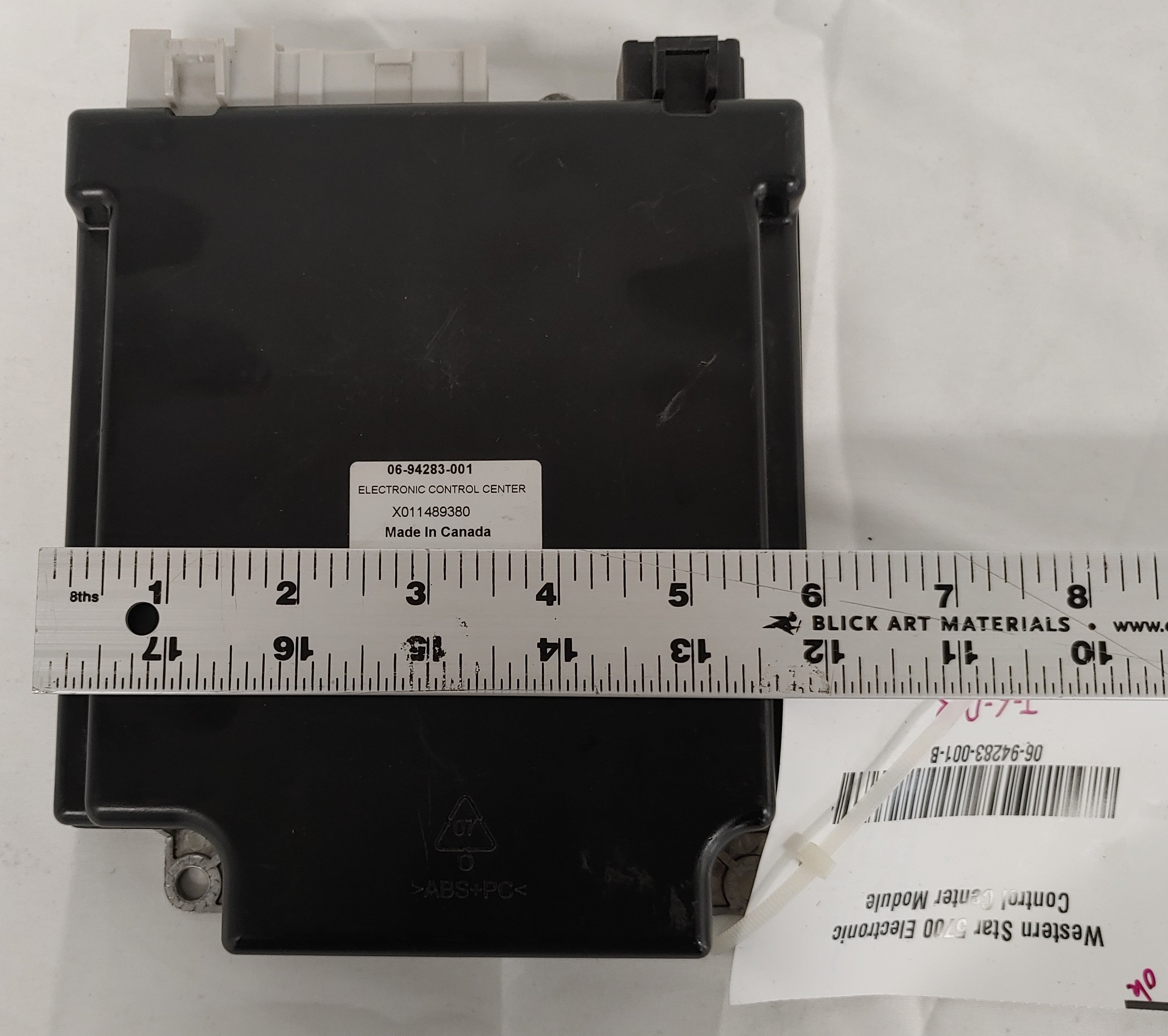 Western Star 5700 Electronic Control Center Module - P/N: 06-94283-001 (3939472900182)