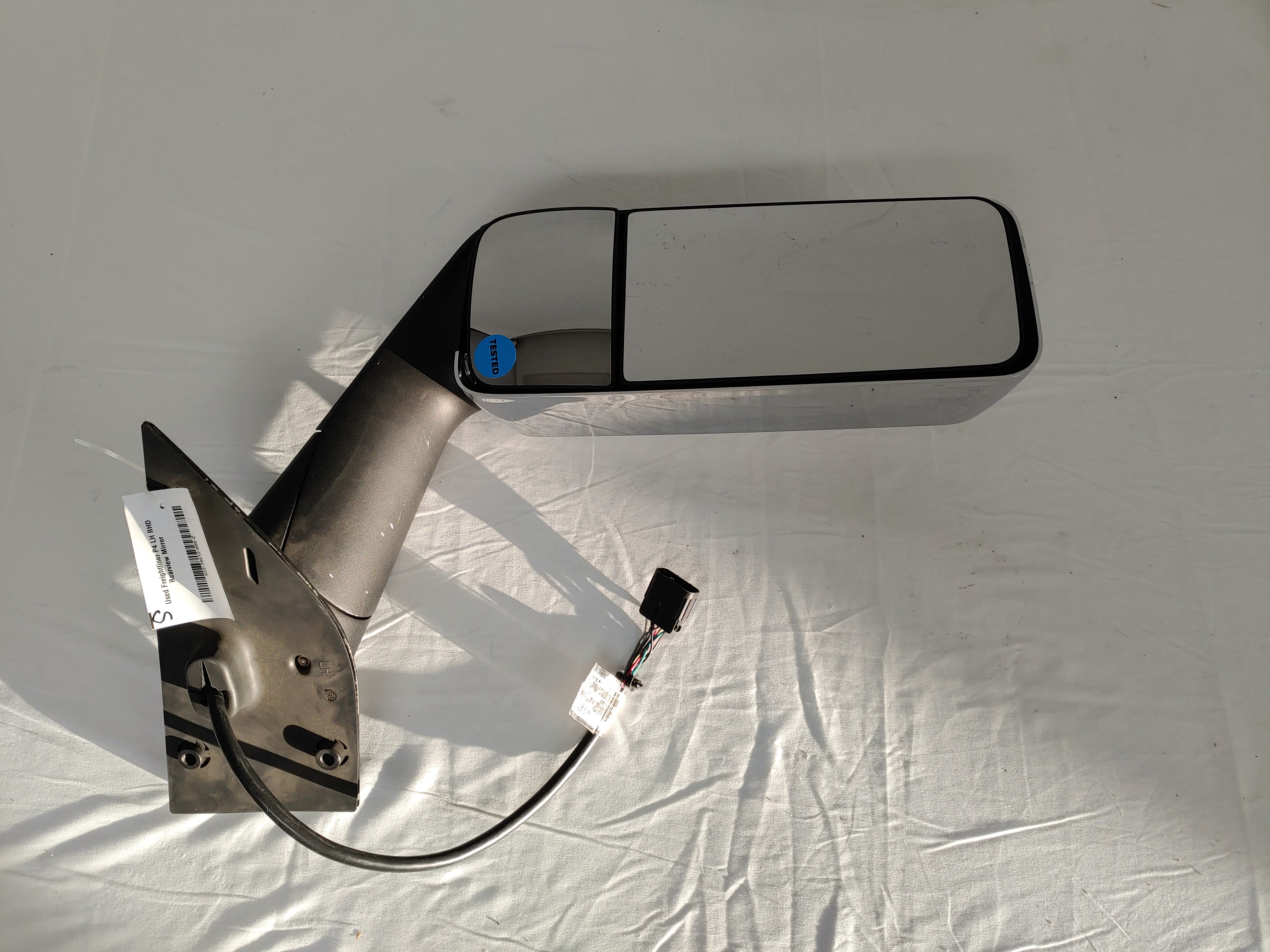 Used Freightliner P4 LH RHD Rearview Mirror - P/N: A22-78612-000 (8105291317564)