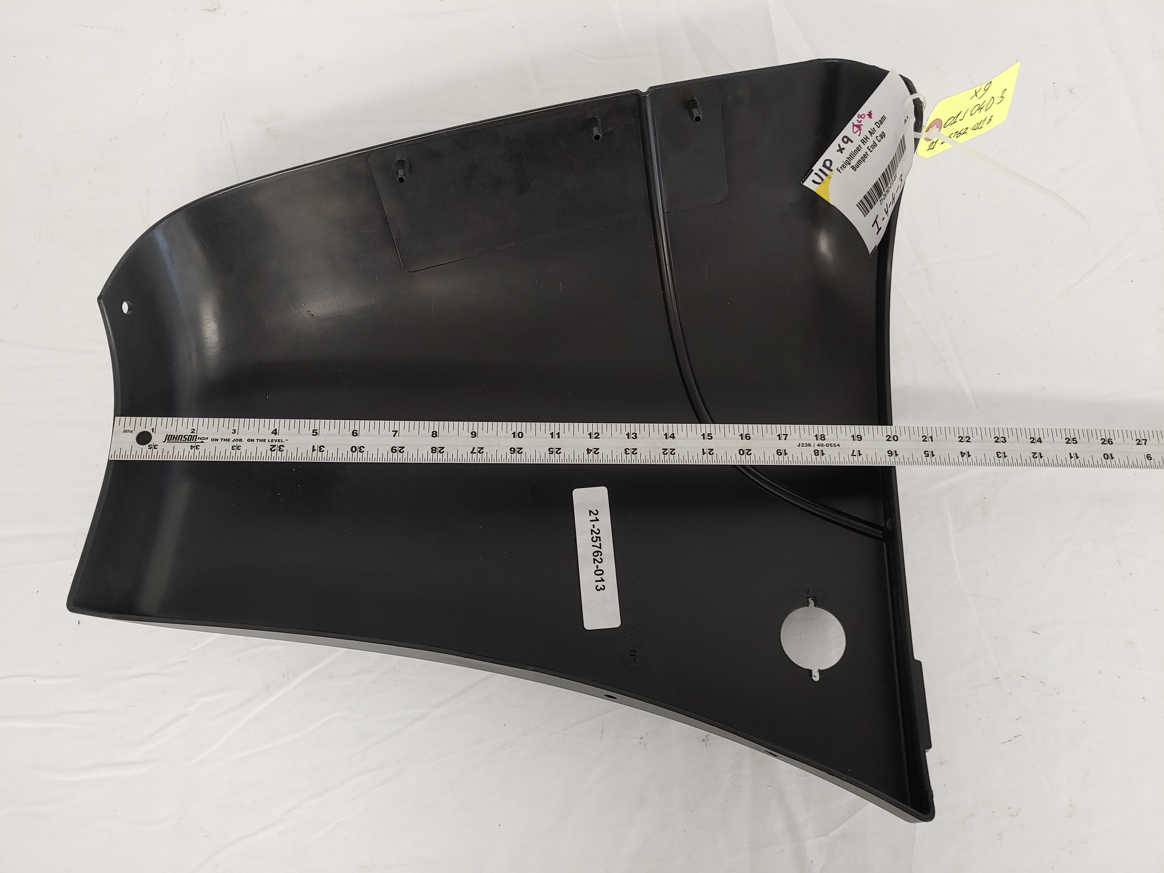 Freightliner Argosy RH Air Dam Bumper End Cap - P/N: 21-25762-013 (3939548397654)