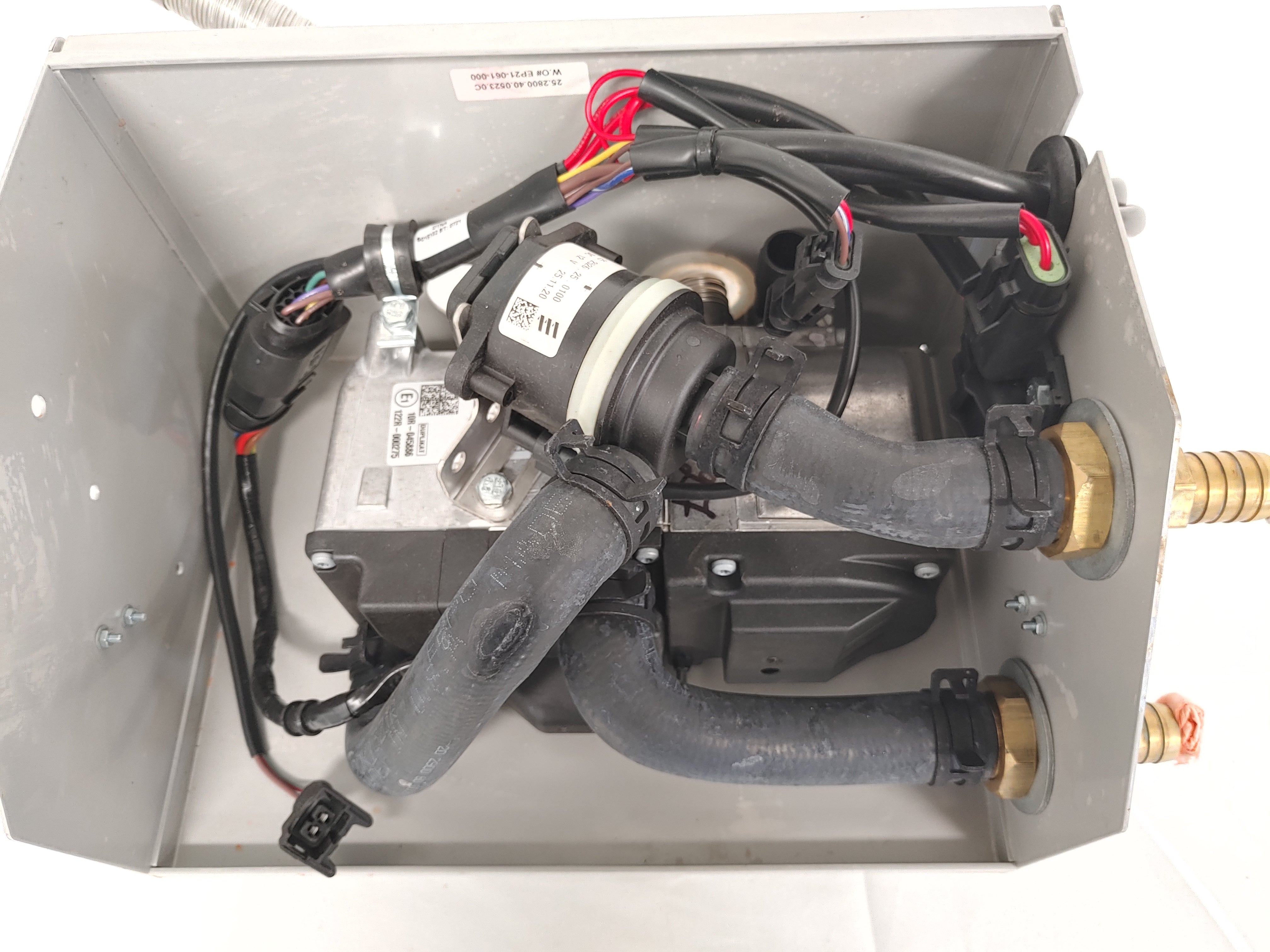 *Missing Fuel Pump* Used Espar D5S EXH, 5E, HYD Boxed Heater - P/N 252786106001 (8127101370684)