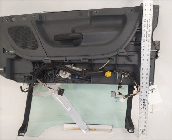 Damaged Freightliner Cascadia P3 RH Manual Lock Door Module - P/N: A18-71521-001 (8139260985660)