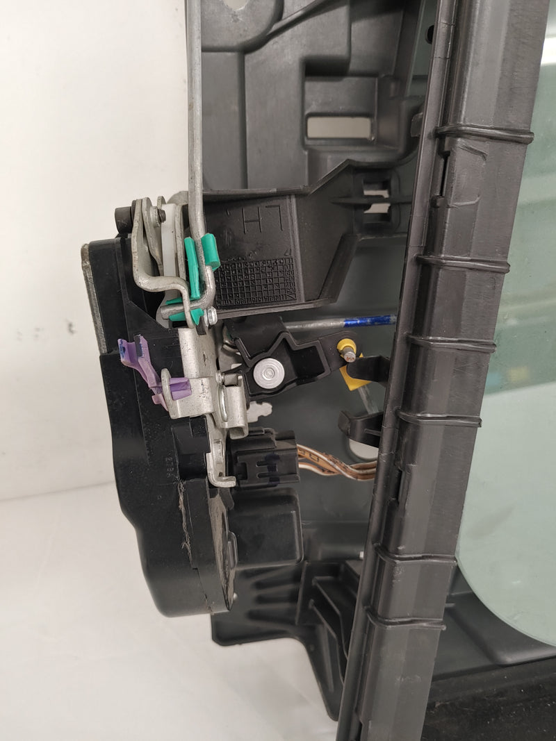 Damaged FTL Cascadia P3 LH Power Lock Door Module P/N A18-68937-005