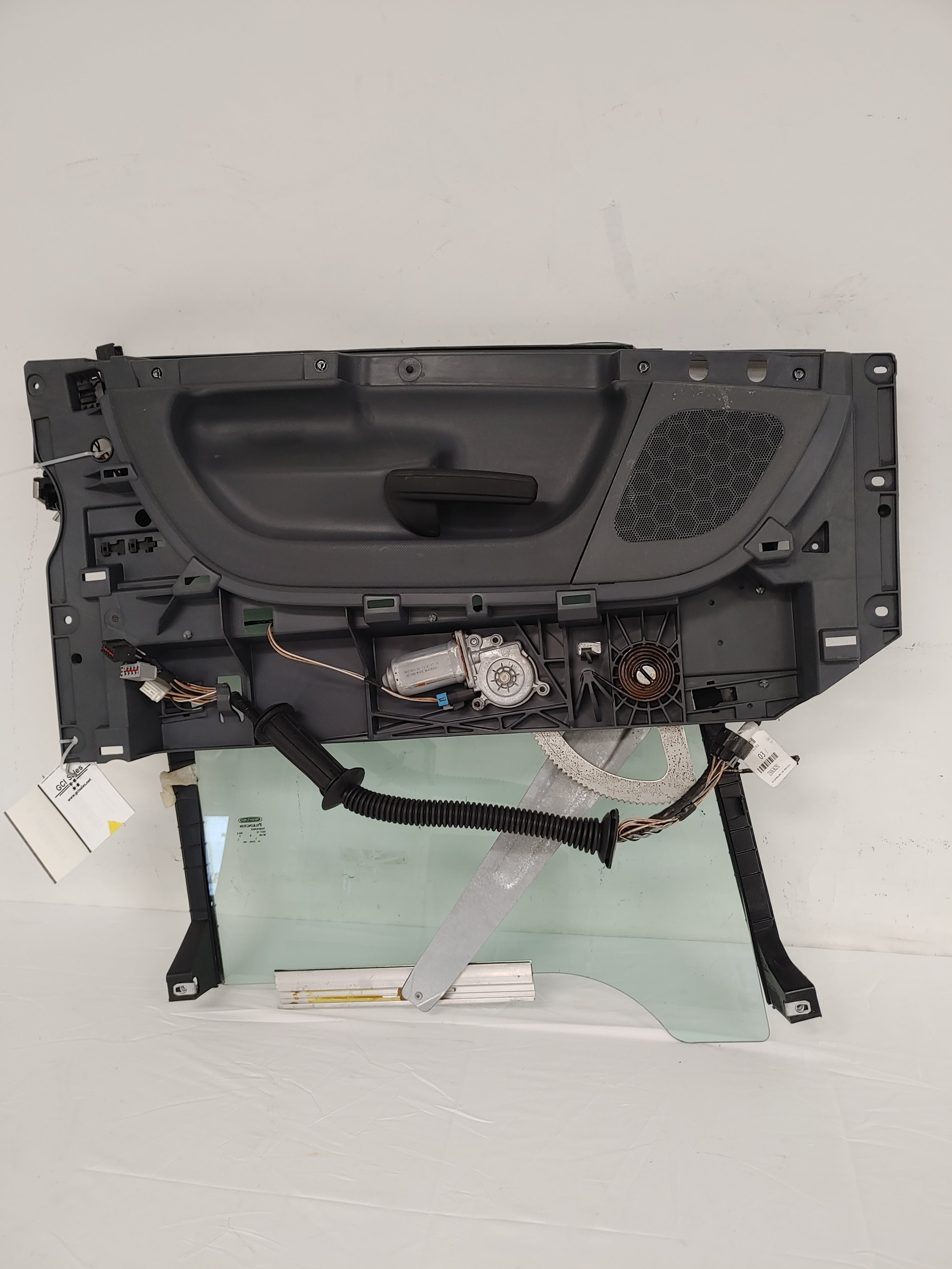 *Damaged Arm* Freightliner Cascadia P3 LH Door Module - P/N  A18-68937-004 (8148740014396)