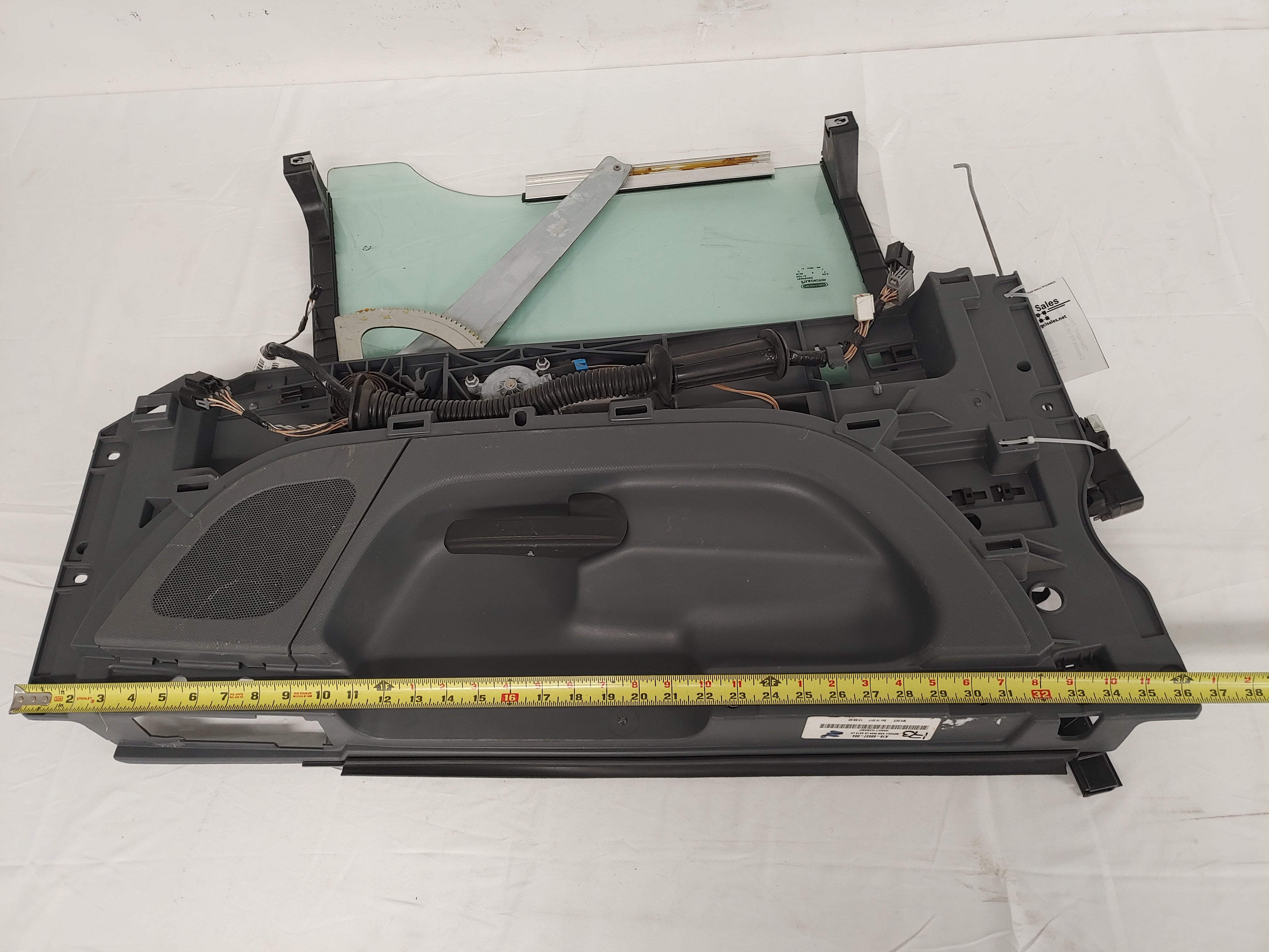 *Damaged* Freightliner Cascadia P3 LH Door Module - P/N  A18-68937-004 (8148829274428)