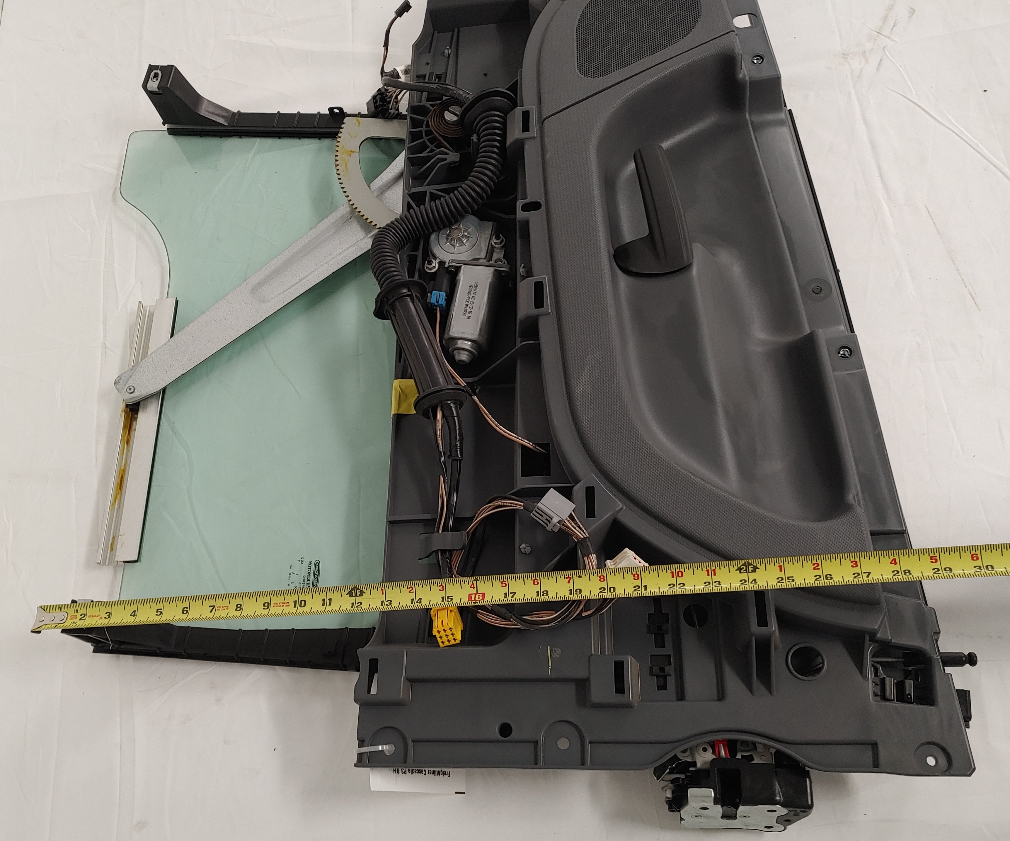 Freightliner Cascadia P3 RH Manual Lock Door Module - P/N: A18-68937-001 (6543457976406)