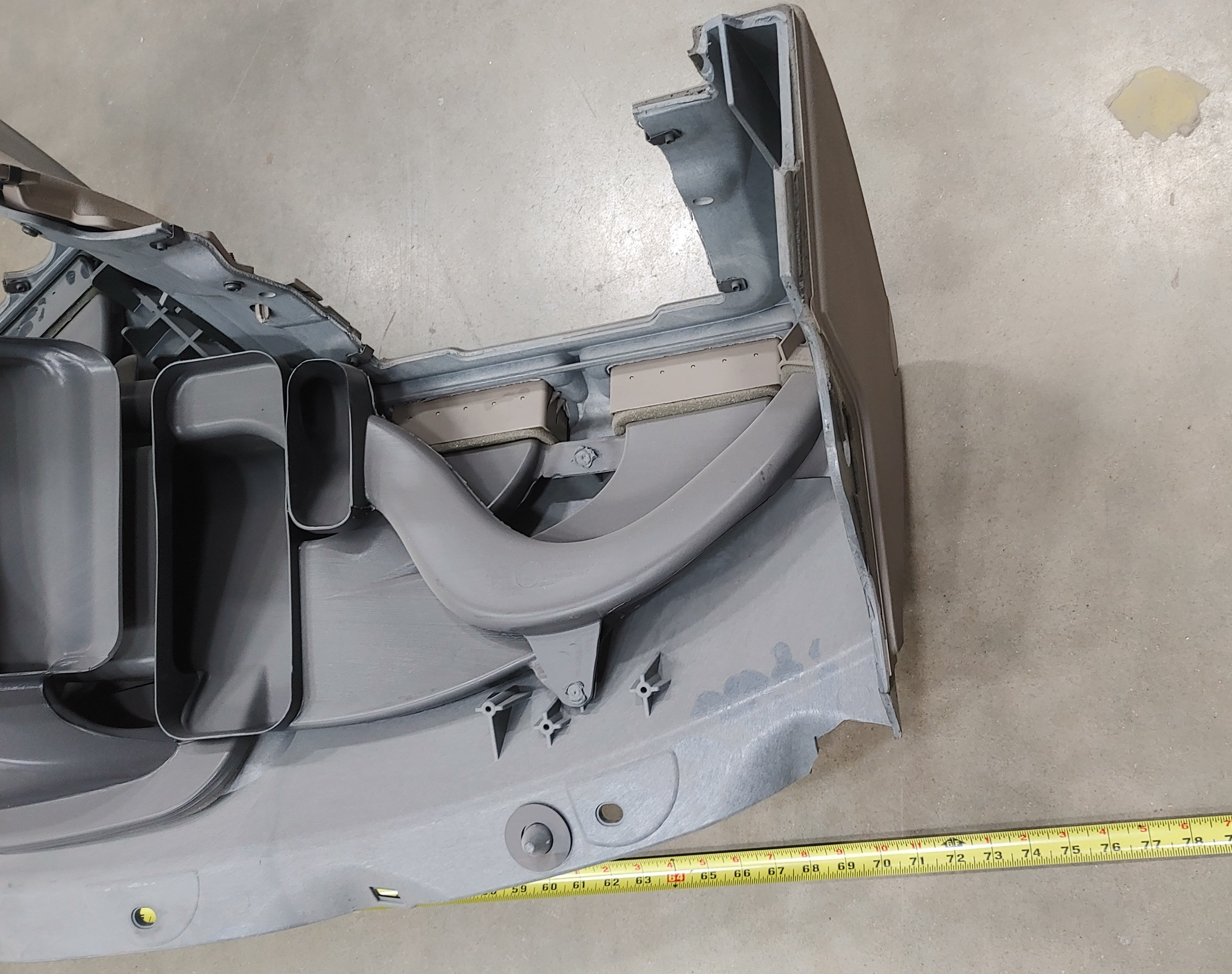 Damaged Freightliner Cascadia P3 Dash Assy - P/N  A22-64760-020 (8211129762108)