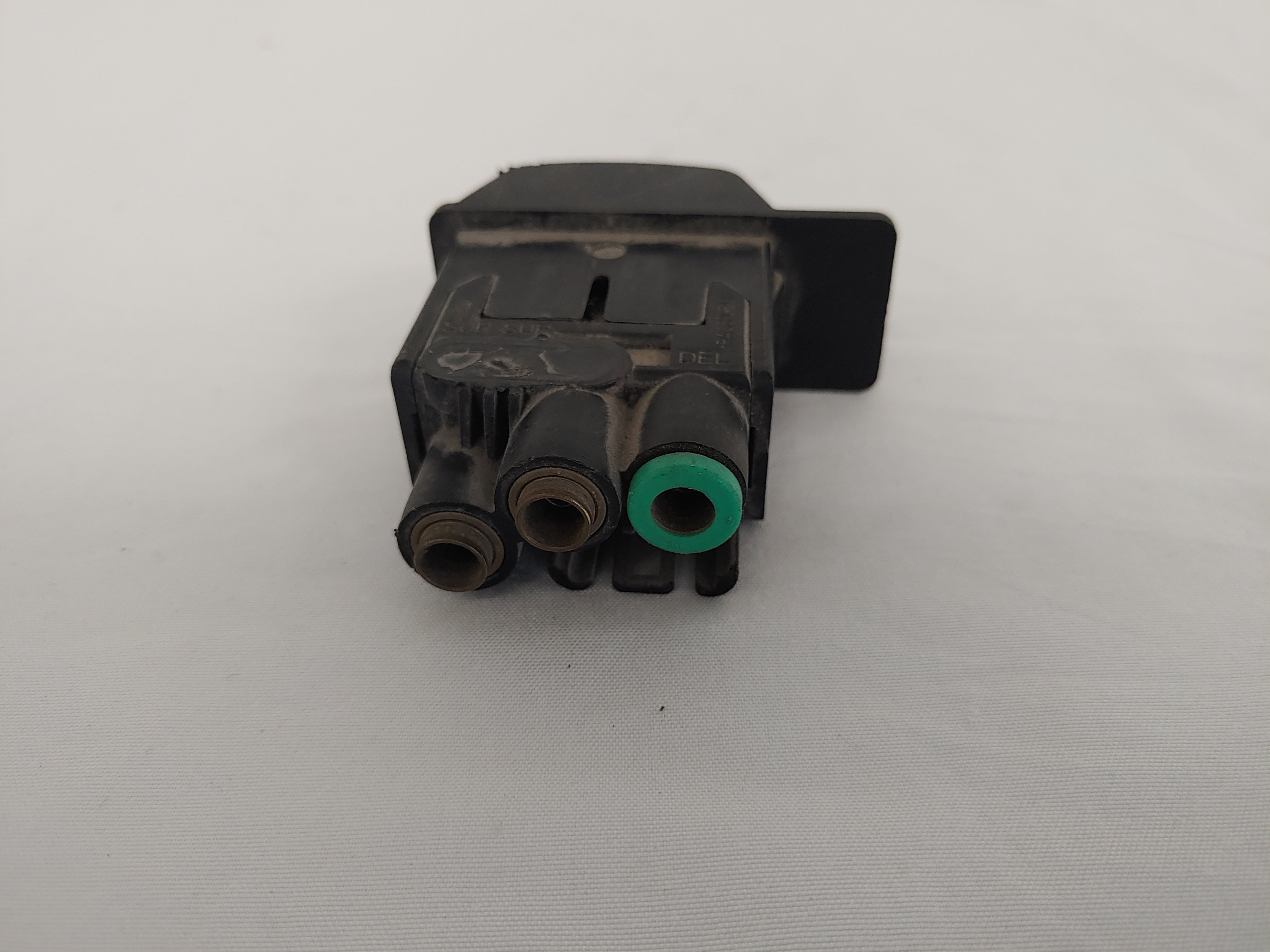 Used Freightliner 5 Wheel Slide Valve - P/N  GTD-3270-2 (6561096695894)